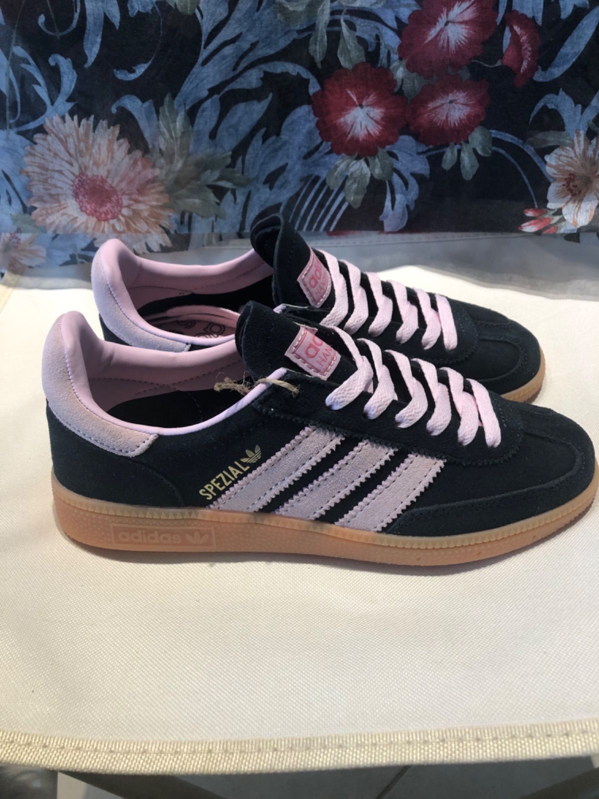 adidas  HANDBALL SPEZIAL アディダス ハンドボール スペツィアル レディース スニーカー