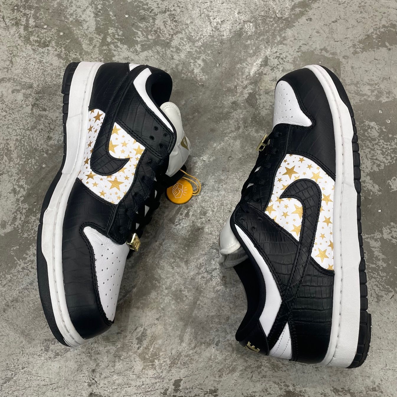 Supreme Nike SB Dunk Low OG QS Gold Stars コラボ ダンク