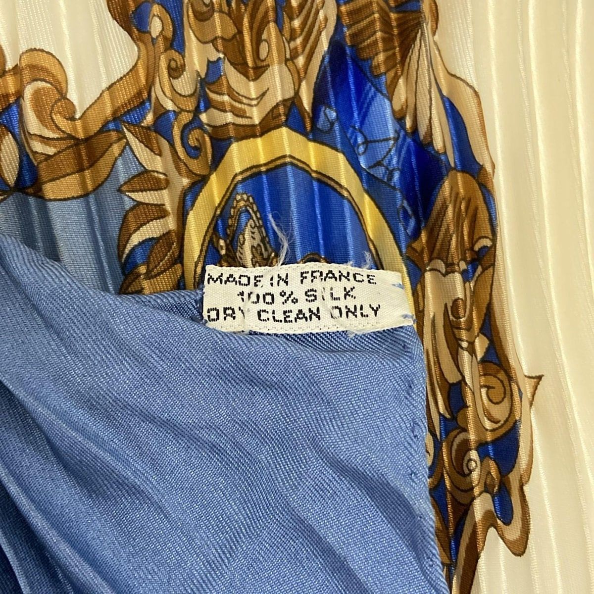 HERMES エルメス カレ90 スカーフ 大判LES CLES ネイビー系 HERMES エルメス カレ90 スカーフ 大判LES CLES ネイビー系