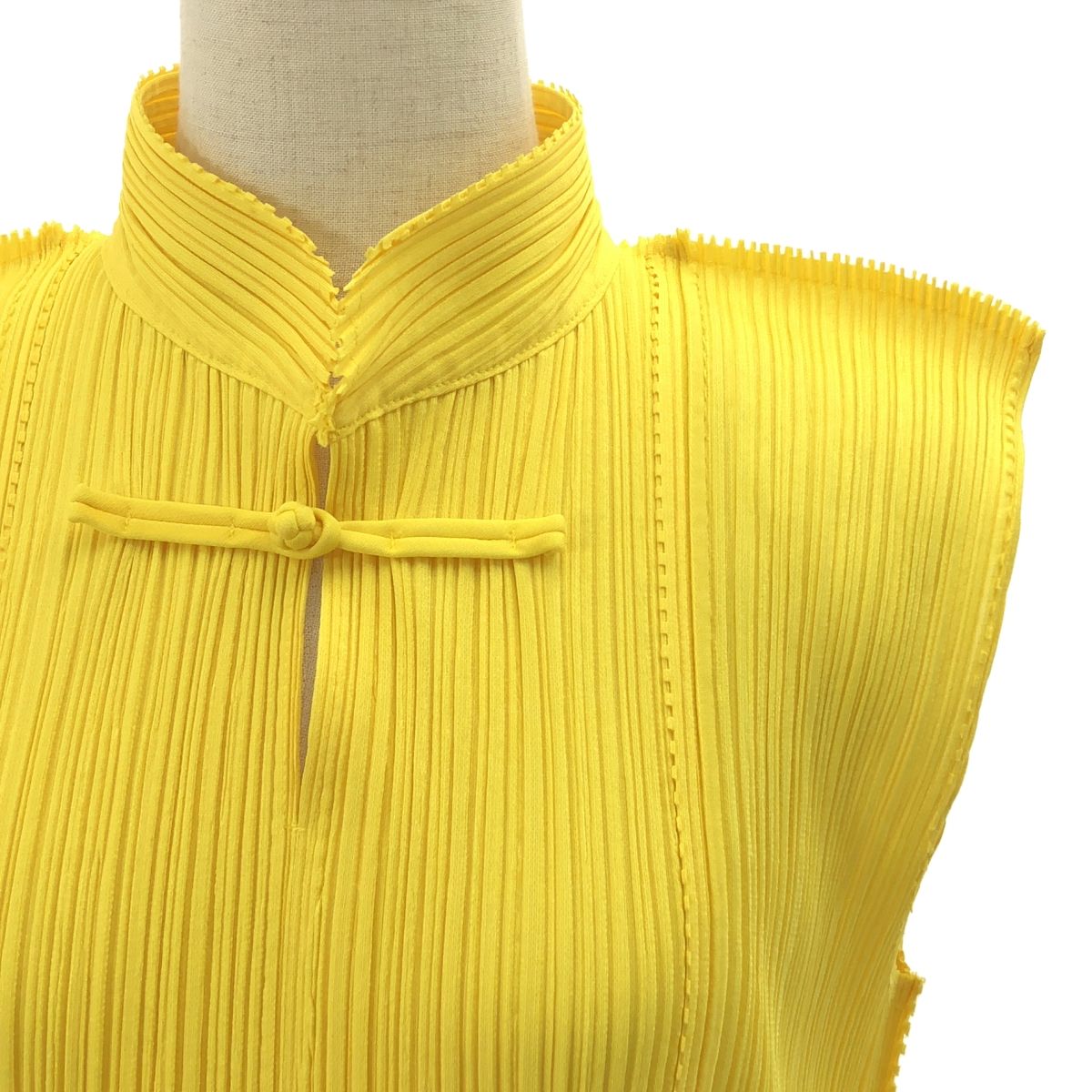 美品✨PLEATS PLEASE プリーツ　ロングワンピース　イエロー　スリット PLEATS PLEASE ISSEY MIYAKE / プリーツプリーズイッセイミヤケ