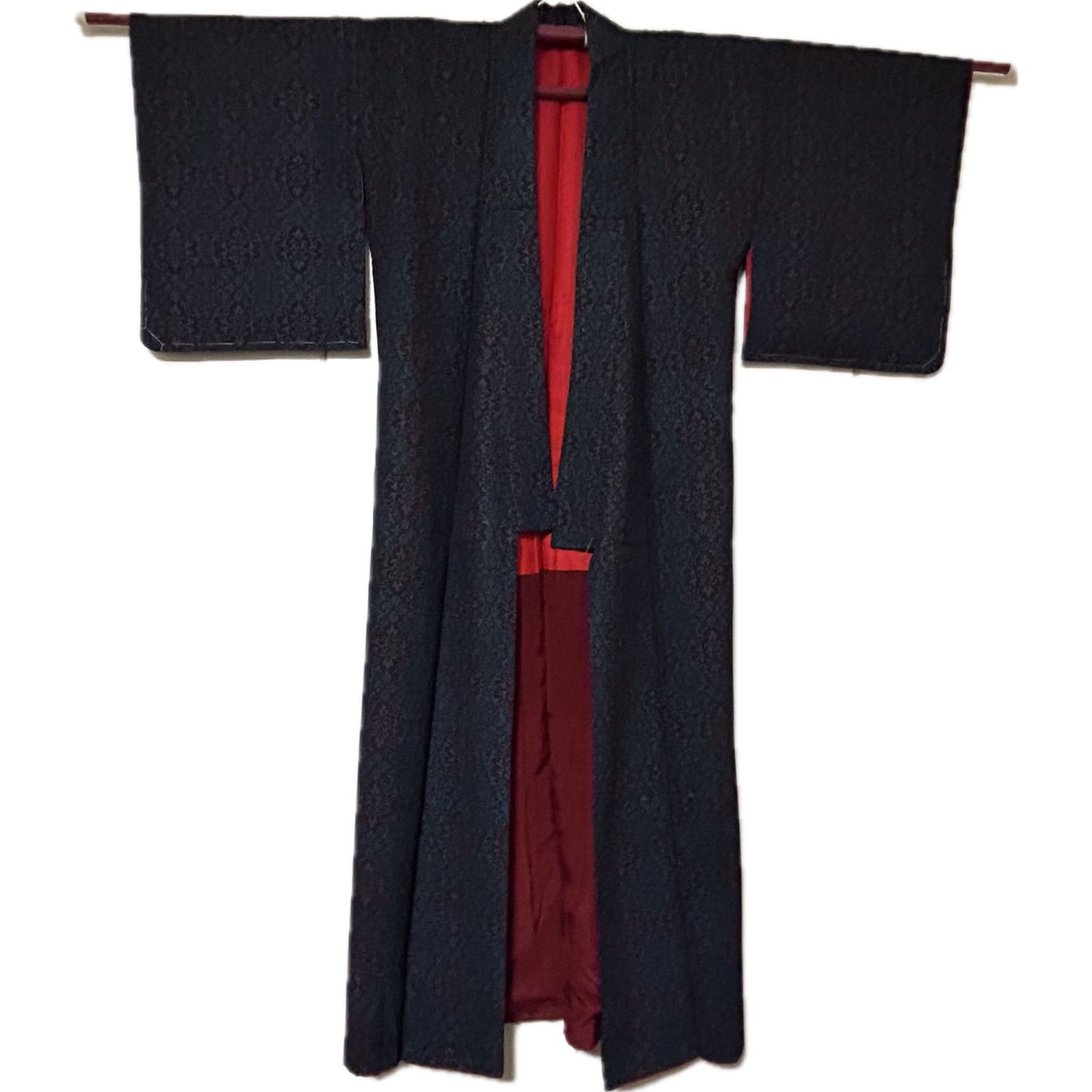 美品 紬 】 花唐草文様 しつけ糸あり 濃紺 えんじ色 使用感なし 