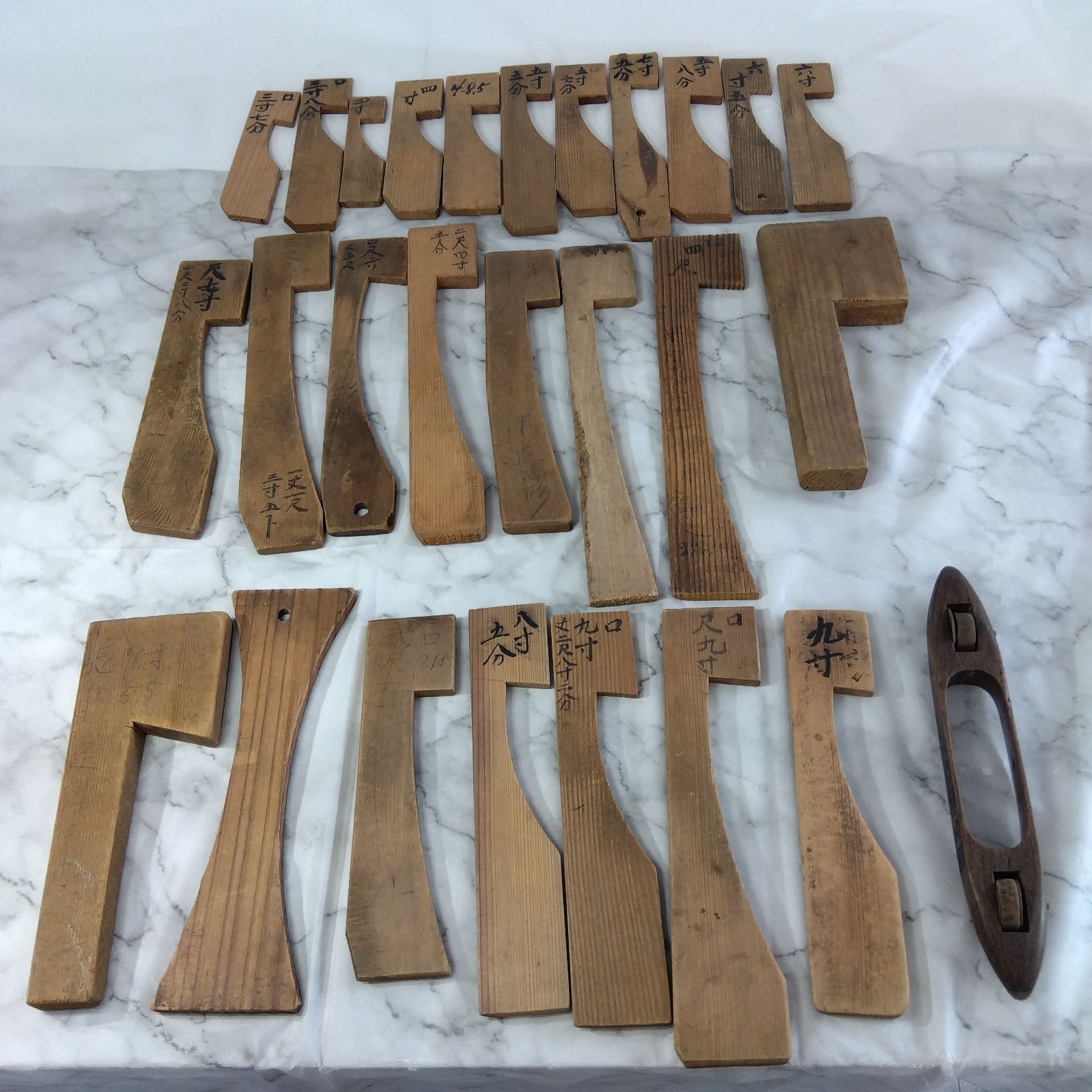 古い織機部品 杼（ひ） 木製シャトル等 手織り機 パーツ 昭和