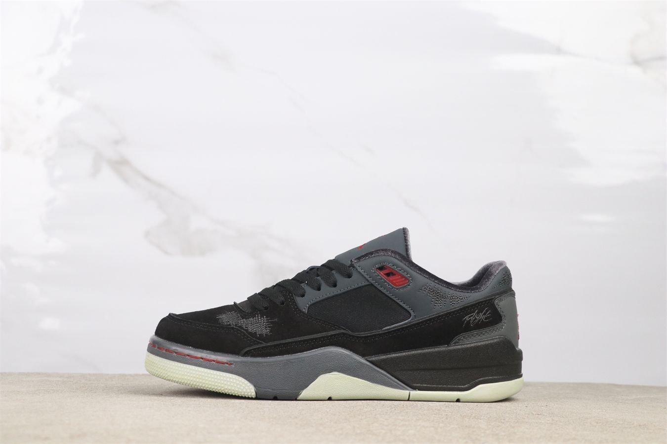 今日 Air Jordan 4 HQ2958-006 エアジョーダン 4 ブラックスクールレッド