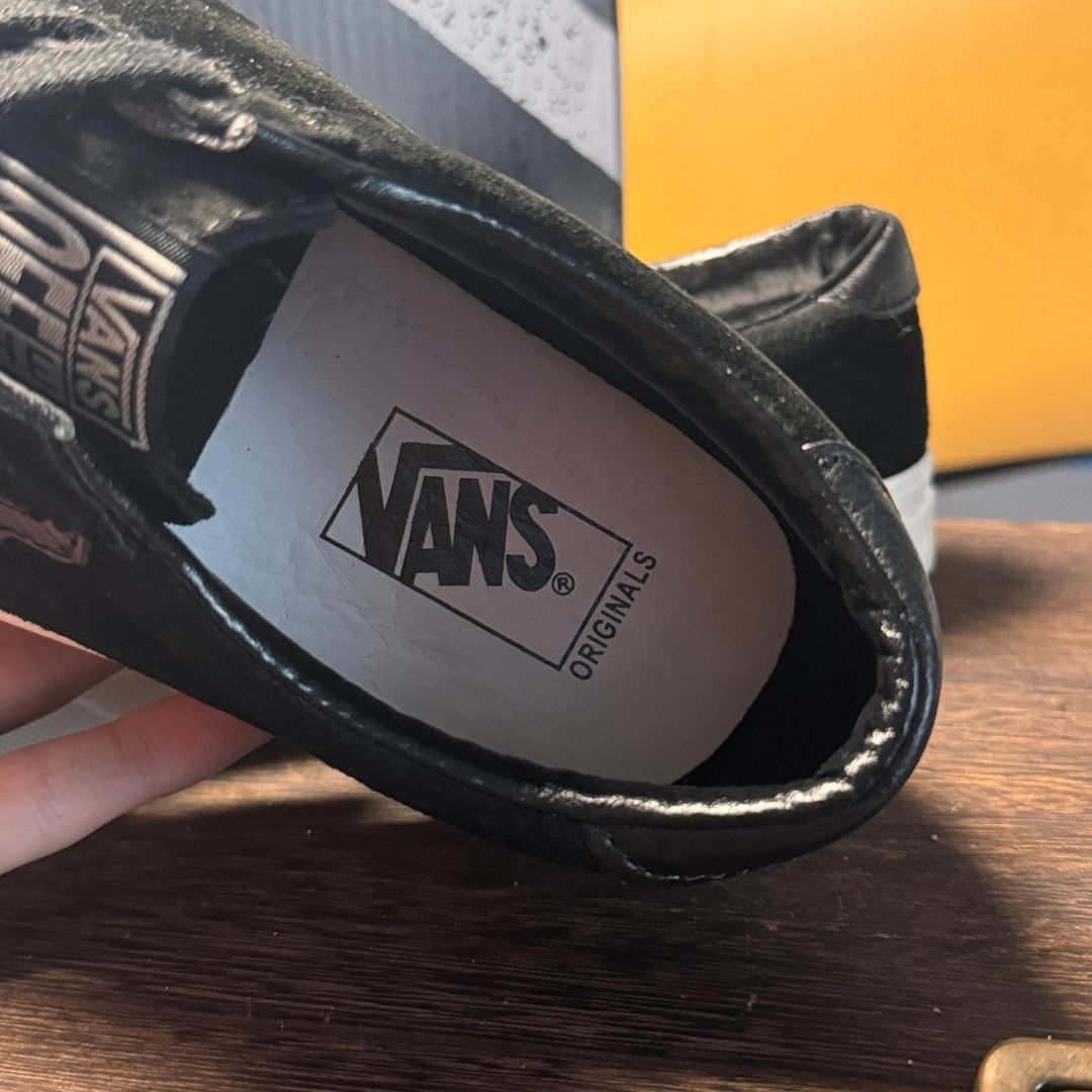 Epoch 全黒スニーカー