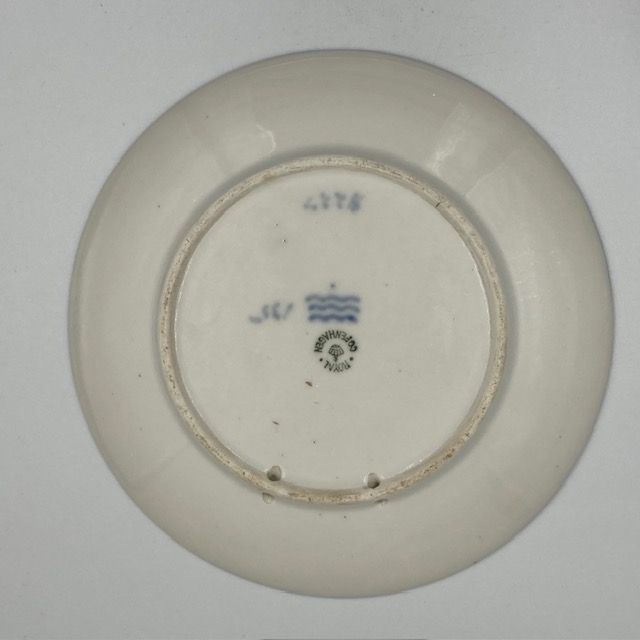 二級品】ロイヤルコペンハーゲン イヤープレート 1917年 「Tower of