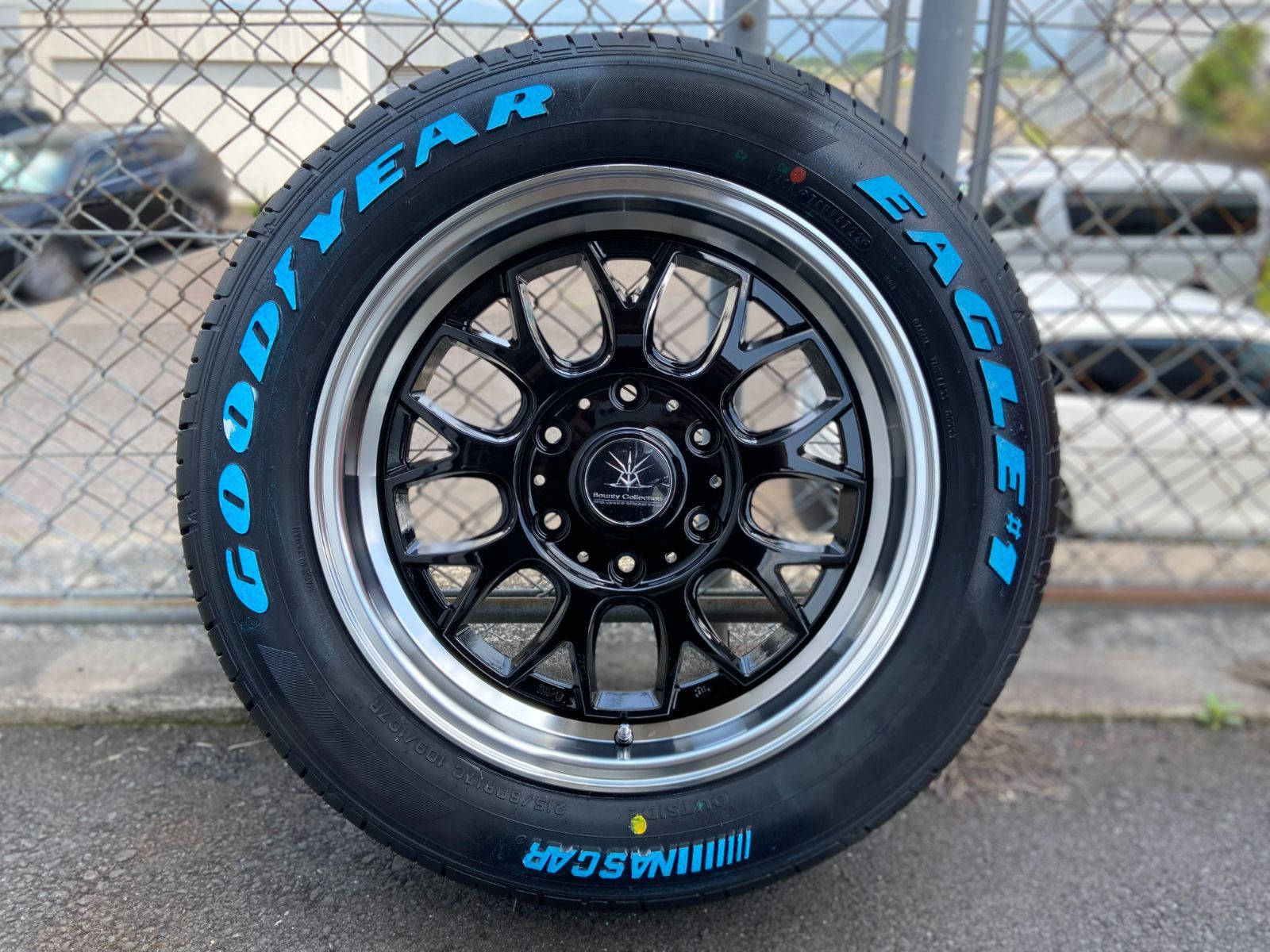 深リム ハイエース 200系 レジアスエース 17インチ タイヤホイール 4本セット グッドイヤー ナスカ 215/60R17 107/109 LT  ホワイトレター BountyCollection BD00 for HIACE - メルカリ