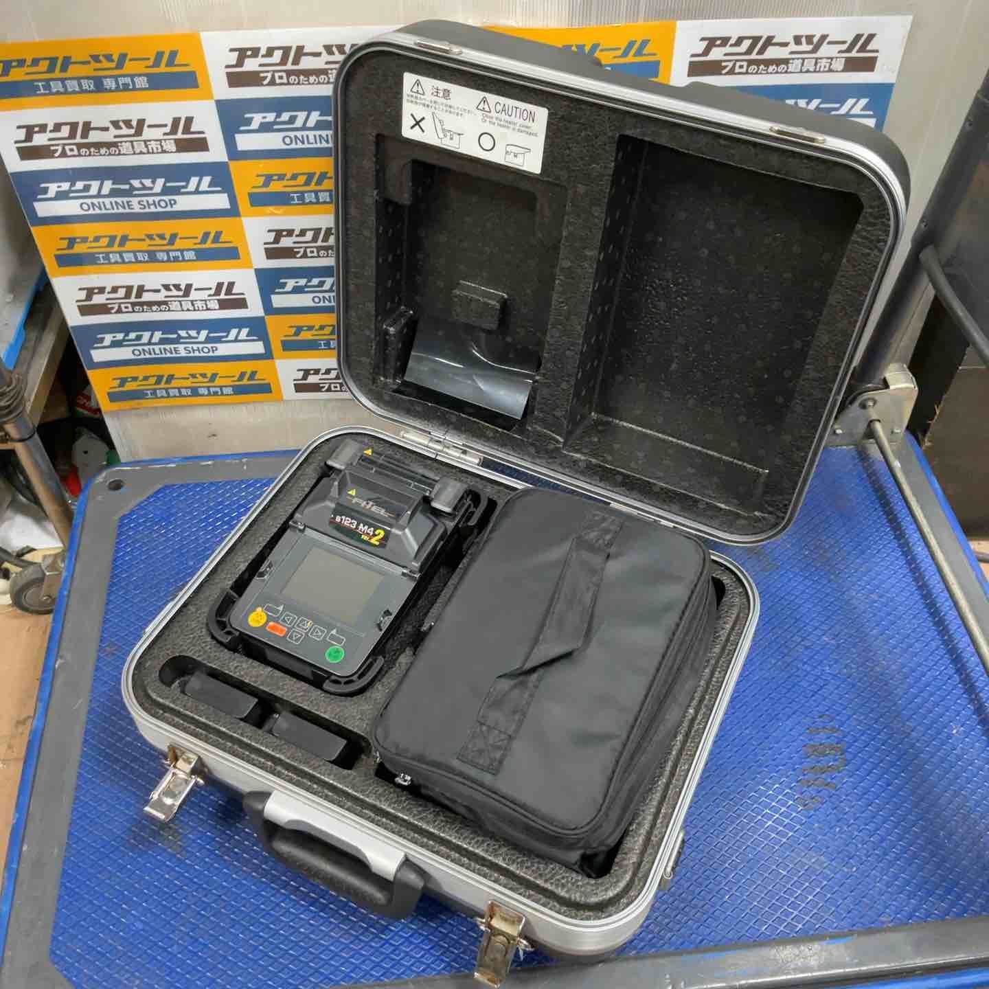 超小型光ファイバ融着接続機