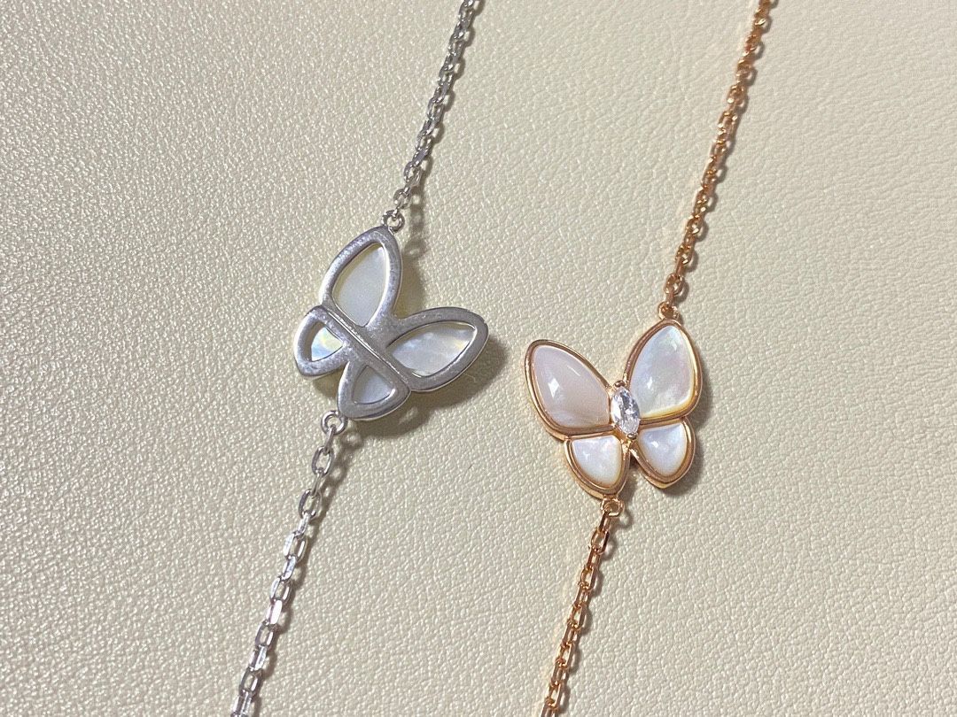 Van Cleef & Arpels バタフライブレスレット 蝶モチーフ♪【van cleef & arpels】バタフライ ブレスレット
