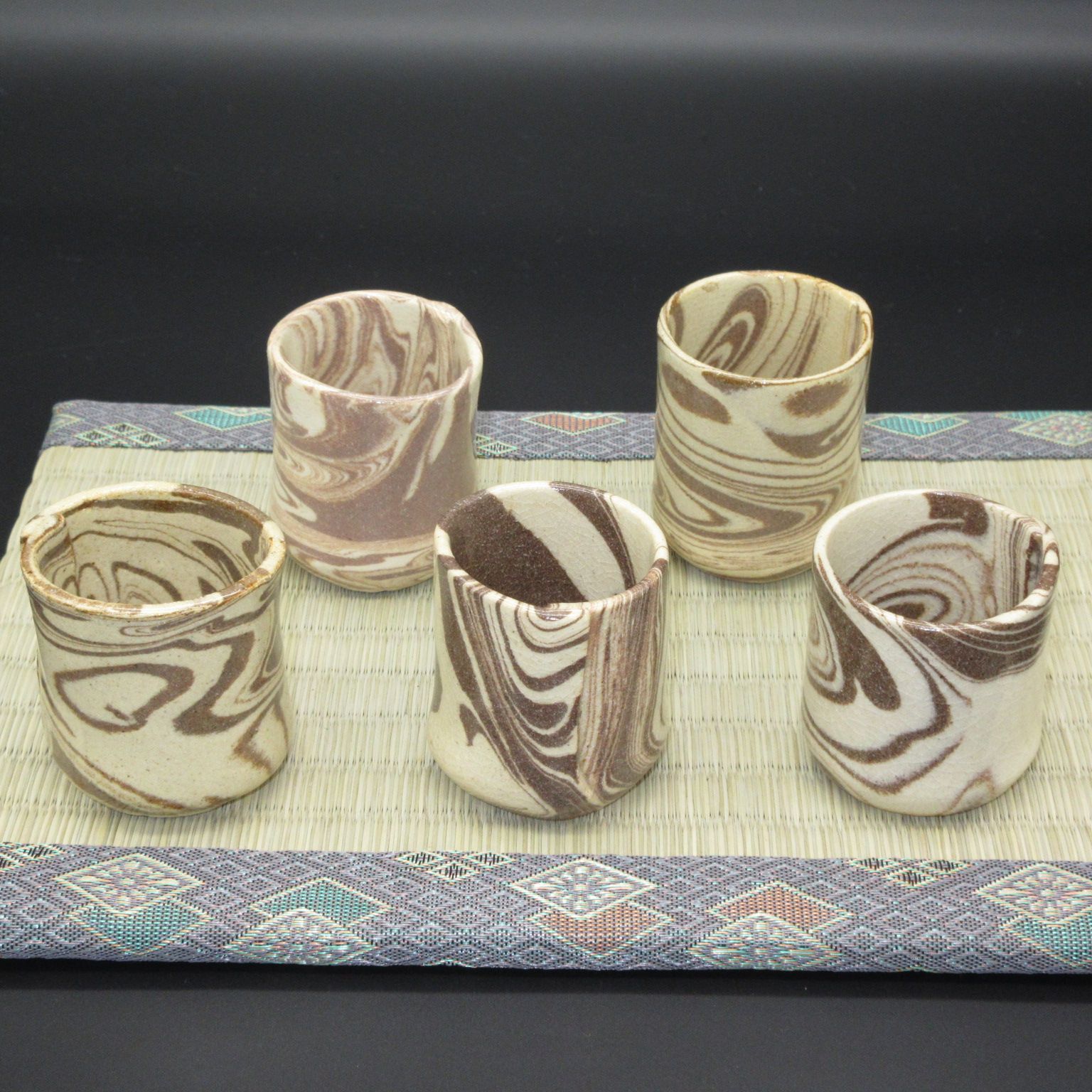 ☆陶器 瀬戸物 美濃焼 征山窯 板作り 猪口 盃 ぐい呑 ≪手作り