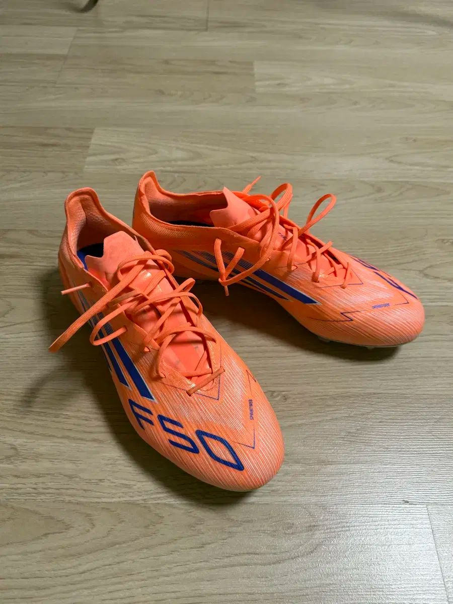 F50 サッカーシューズ