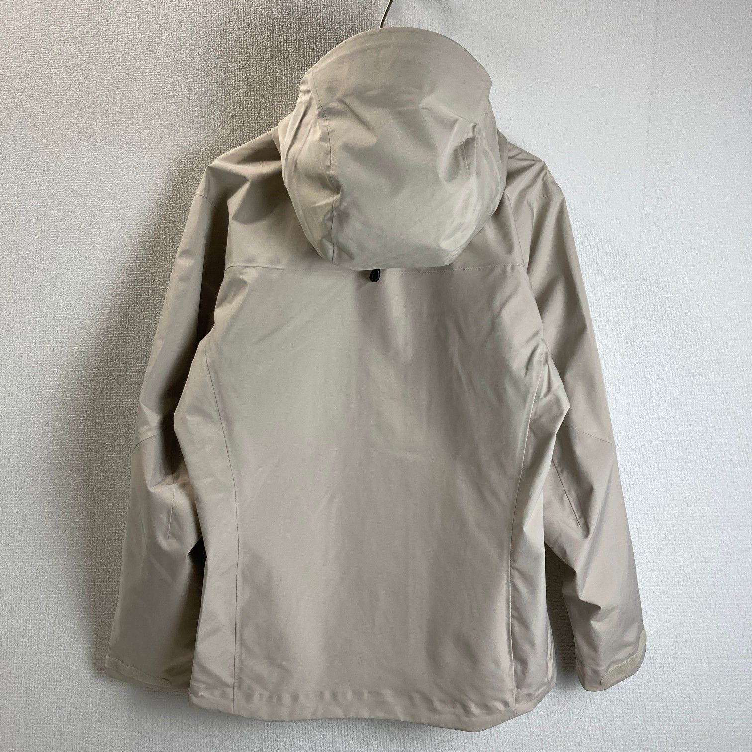 新品 アークテリクス ARC’TERYX Beta Jacket ベータジャケット 男女兼用 S-XL オフホワイト