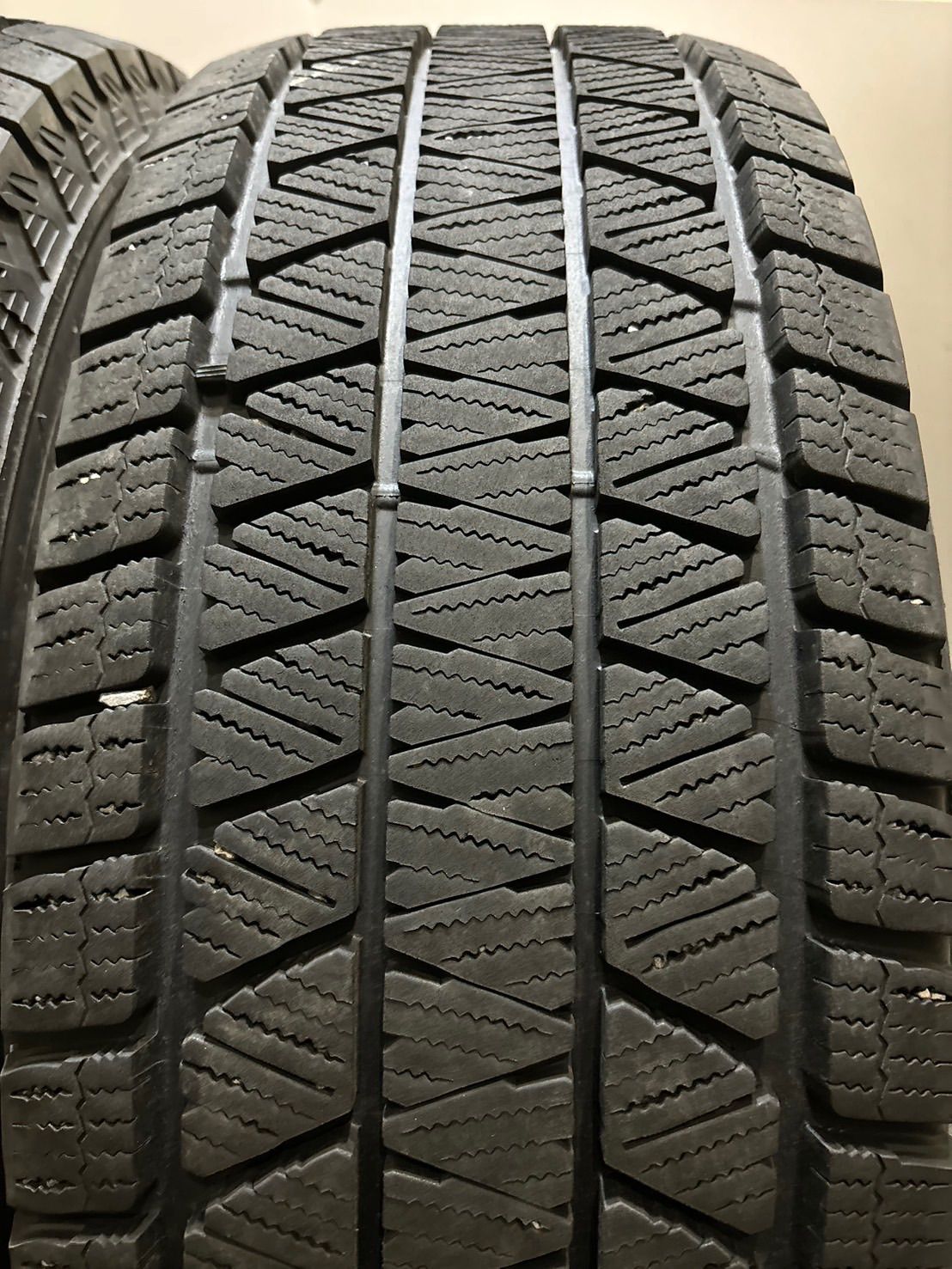 265 70R16 BRIDGESTONE DM-V3 21年製 スタッドレス 2本 ブリヂストン ブリザック ランクル プラド 南10-K282