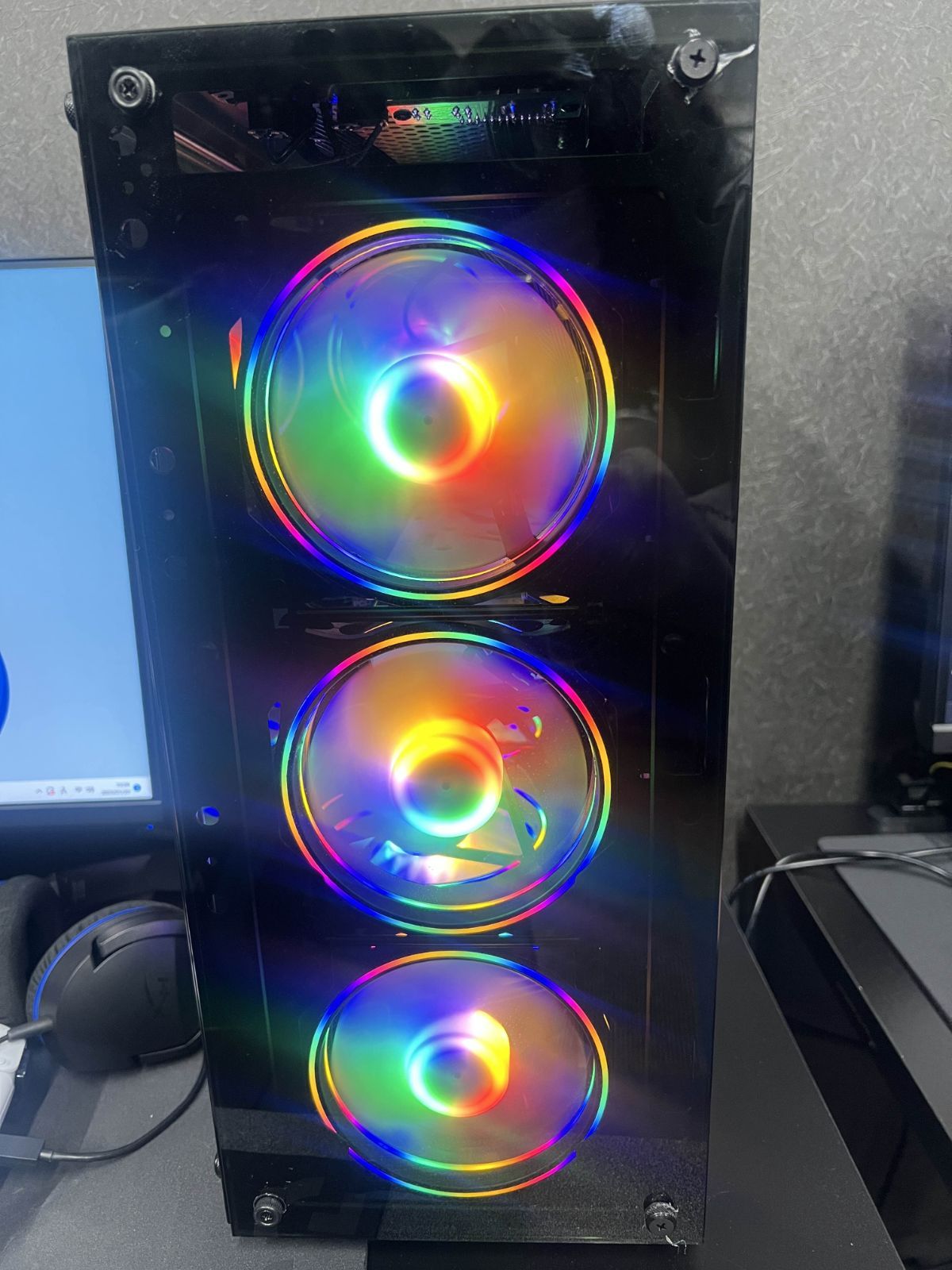 自作PC　光る　ゲーミングPC　高コスパ　中古美品