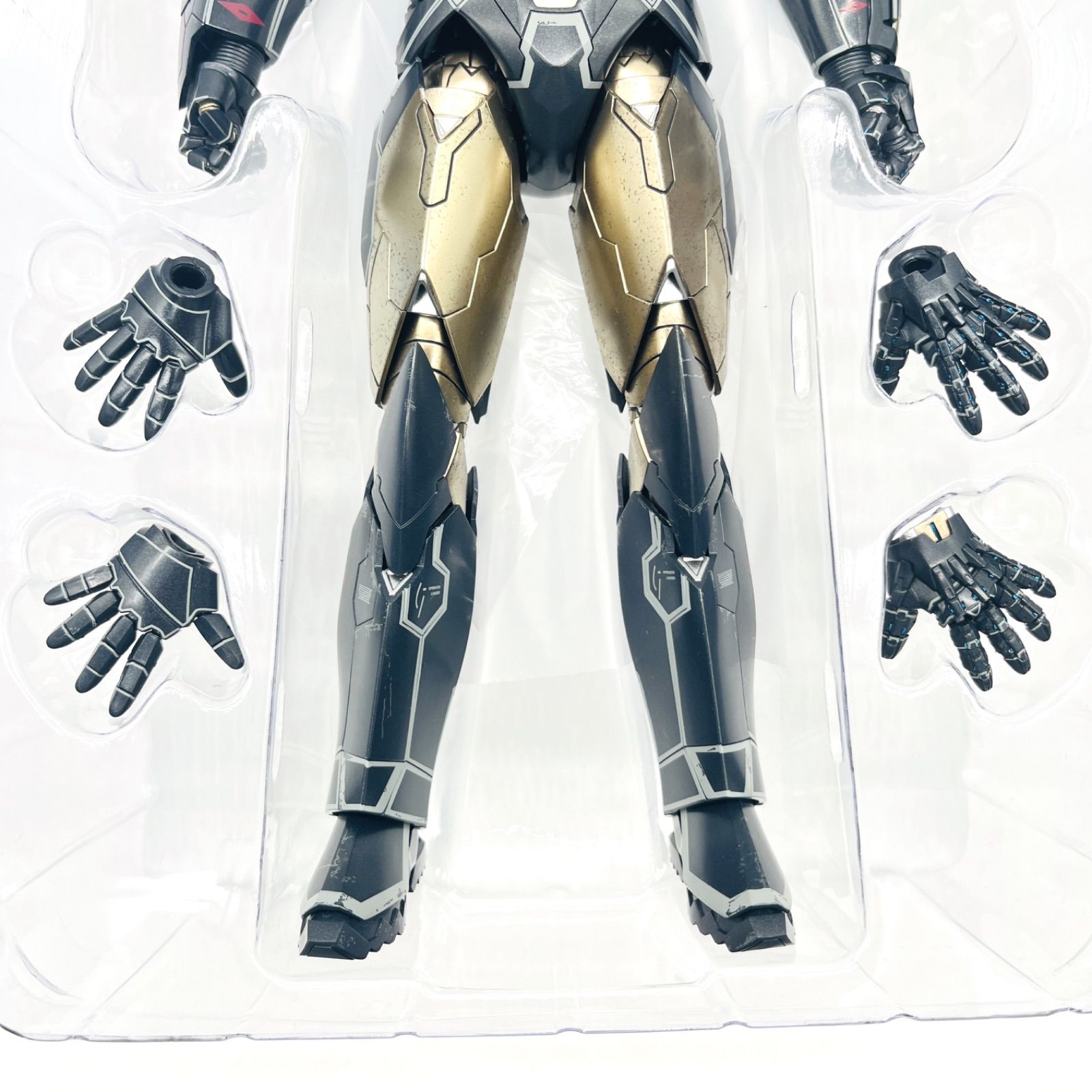 ムービー・マスターピース アイアンマン3 アイアンマン・マーク15(スニーキー)1/6スケール プラスチック製 塗装済み可動フィギュア Amazon.co.jp: ムービー・マスターピース アイアンマン3