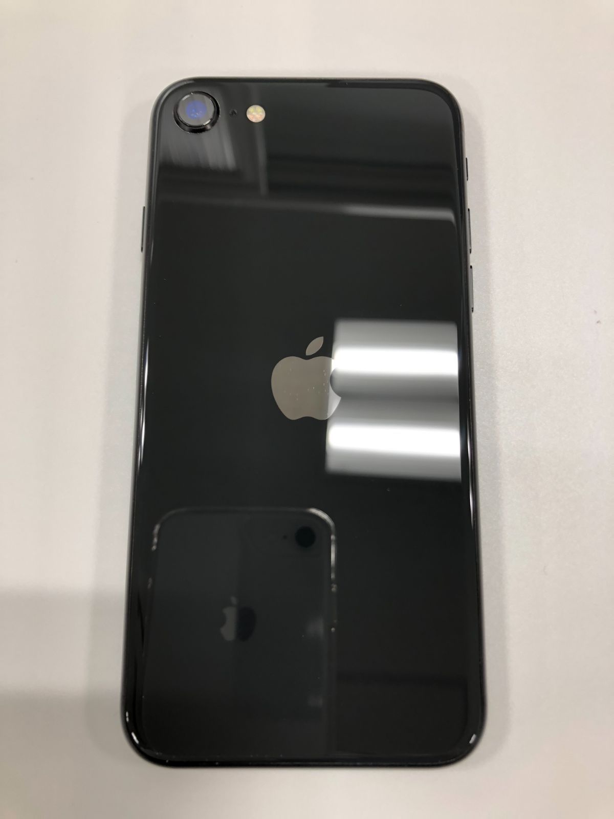 【中古】iPhone SE 第2世代 (SE2) 64GB ブラック バッテリ98％ SIMフリー キャリア無し