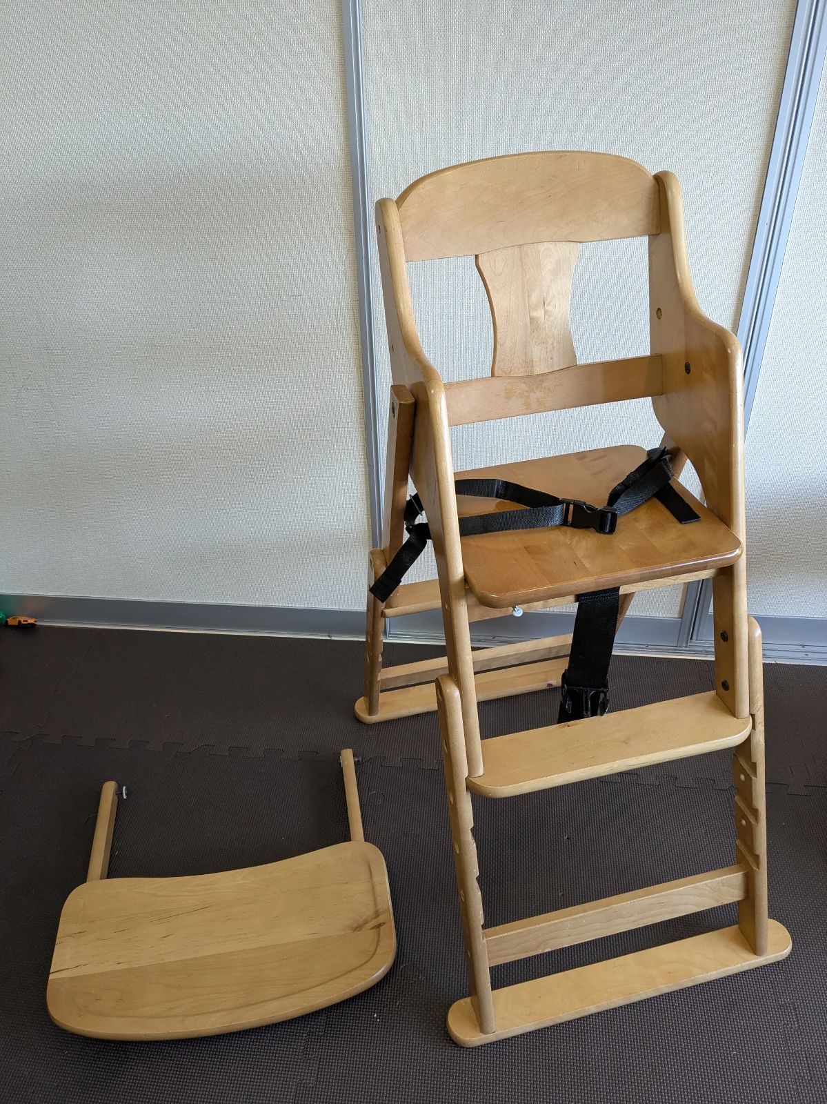 澤田木工所　FORESTWOOD　木製おりたたみハイ・ローチェア  手動ハイローチェア