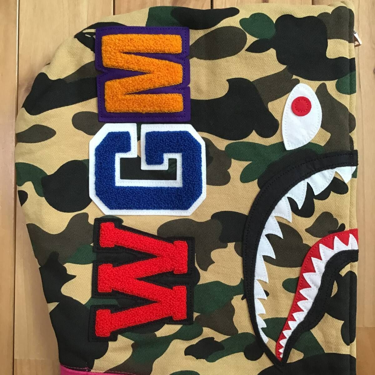 1st camo yellow × Pink シャーク パーカー Mサイズ a bathing ape