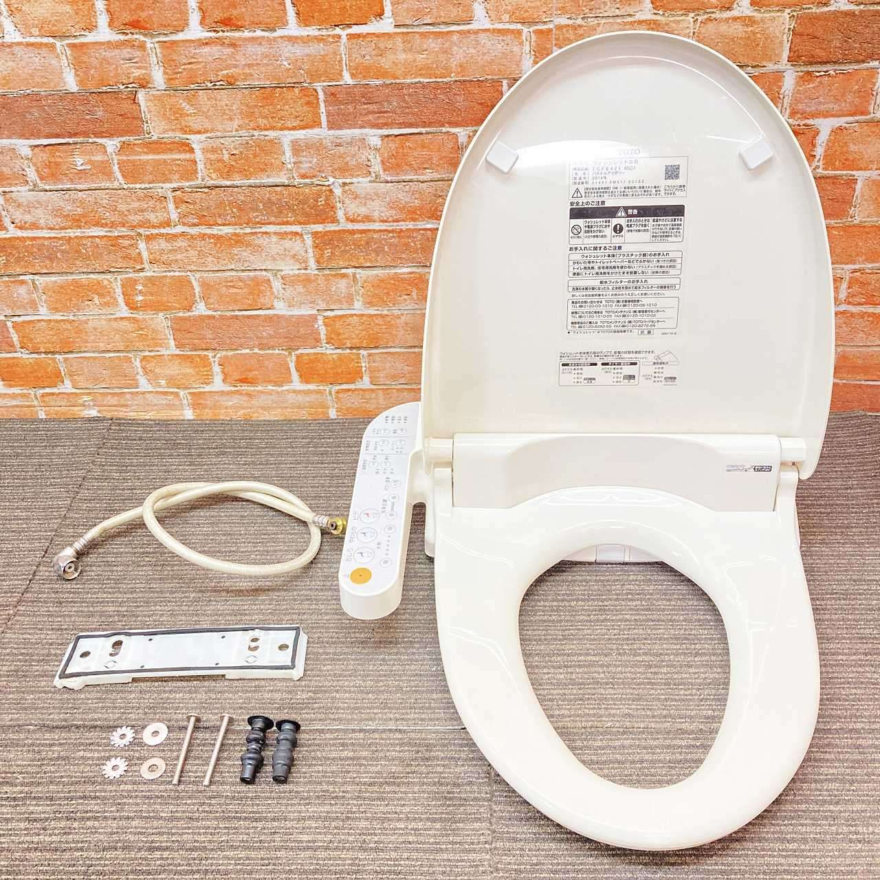 品 TOTO 電気温水便座 ウォシュレット シャワートイレ TCF6421 SC1 パステルアイボリー 3J090801