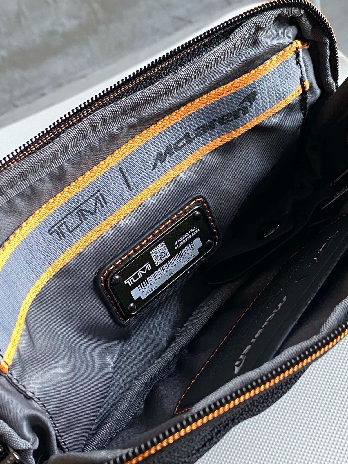 新品 TUMI MCLAREN ブロックス スリム ユーティリティ ポーチ