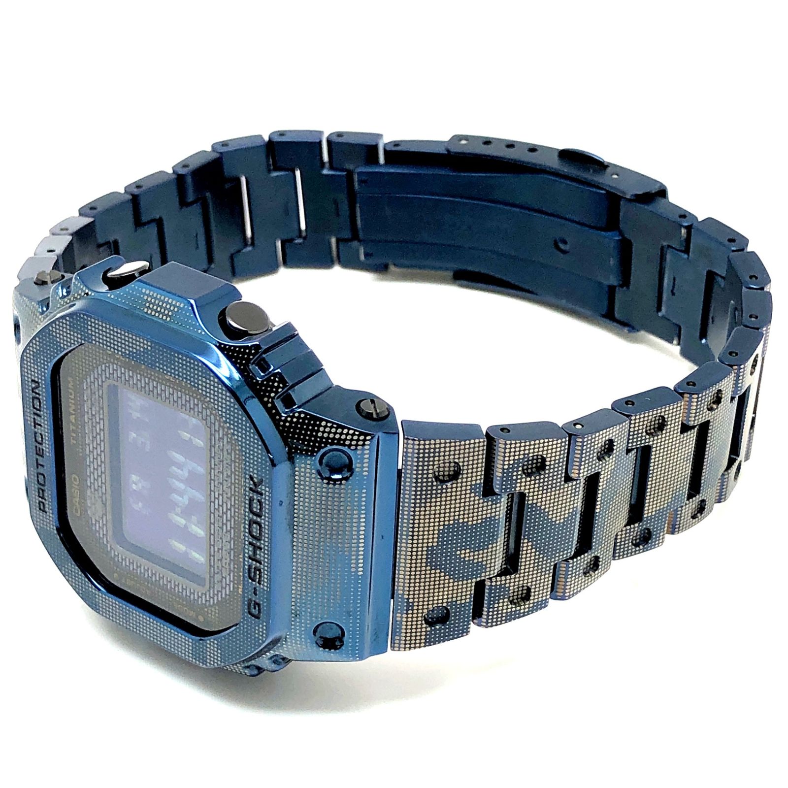 G SHOCK カモフラ チタンモデル G-SHOCK GMW-B5000TCM-1JR 迷彩 チタン