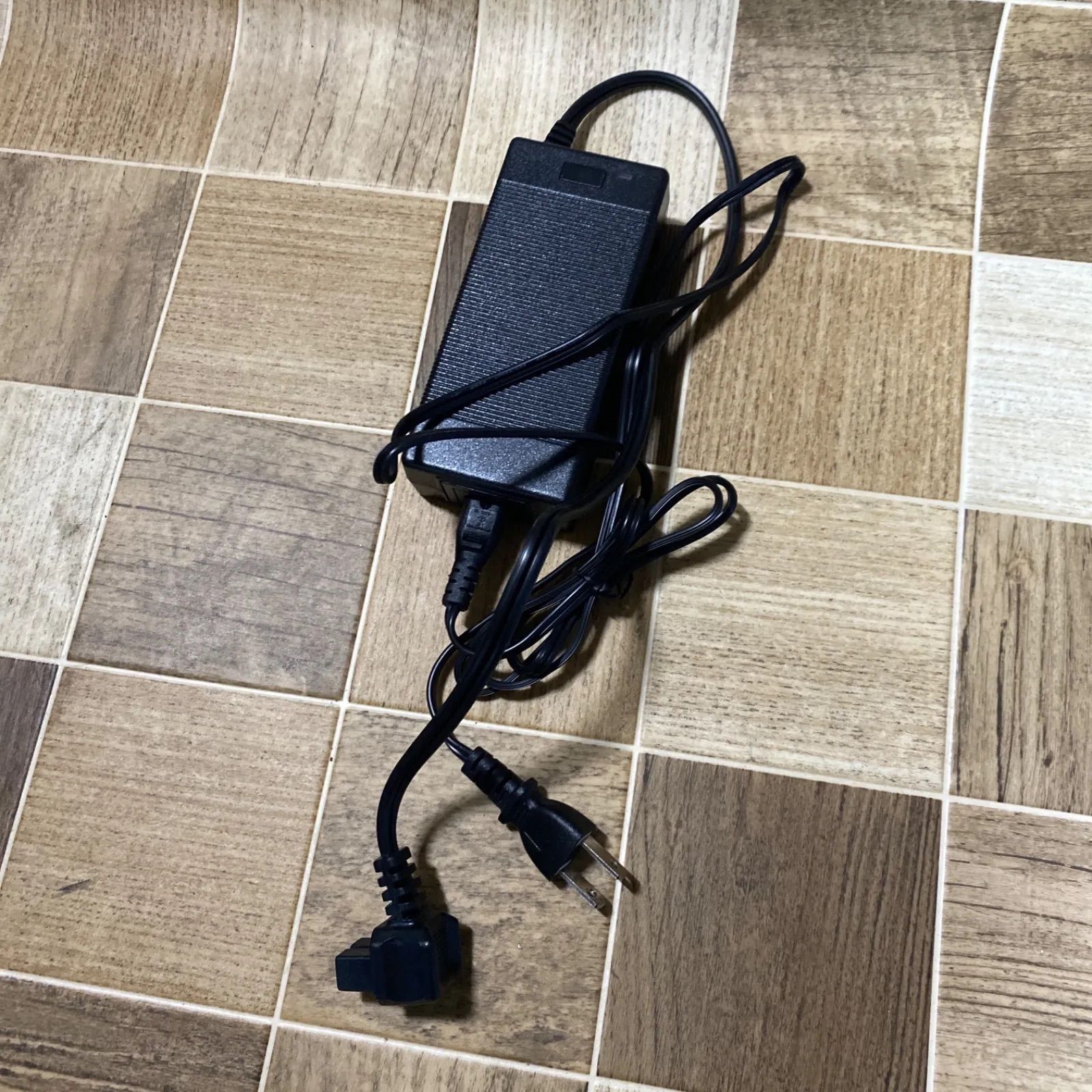 新品、未使用 ドンキホーテ 冷凍冷蔵庫 ポータブル冷蔵庫 26L PJPRF-261-BE 新生活応援!大特価?