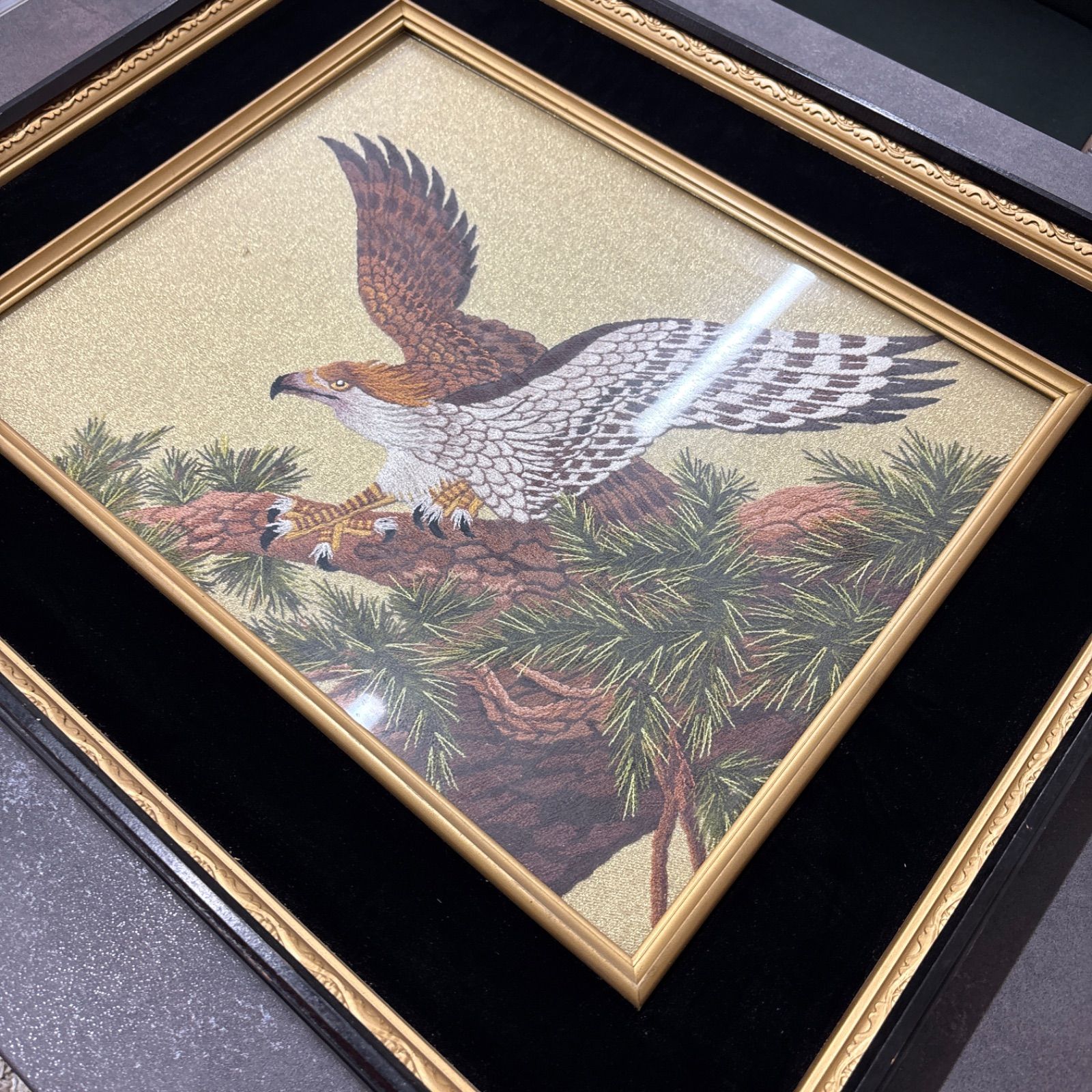 鷹 松 刺繍 絵画 アート 昭和レトロ 影掛け 壁飾り 額縁 額装 額