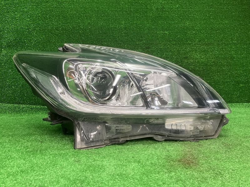 プリウス ZVW30 人気 右ヘッドランプ・ヘッドライト S コイト 47-52