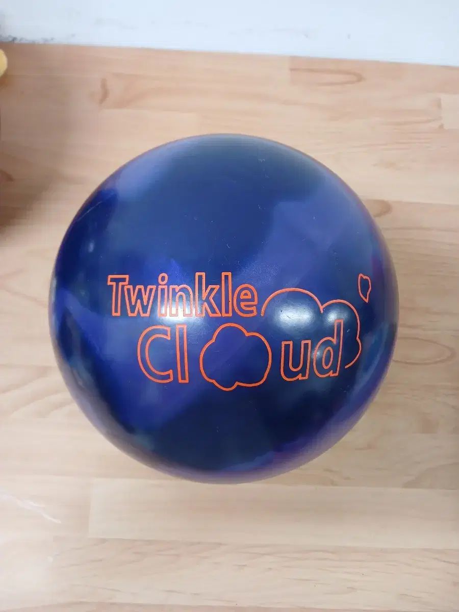 中古ボーリングボール 15p きらめく 雲 左手