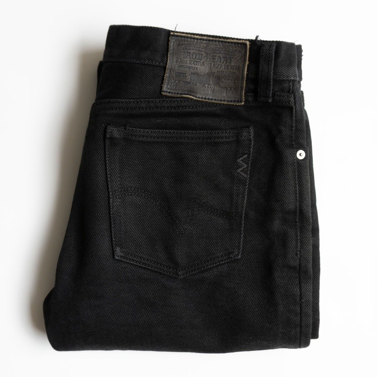雰囲気抜群】IRON HEART【9461 黒鎧 極厚 21oz ブーツカット