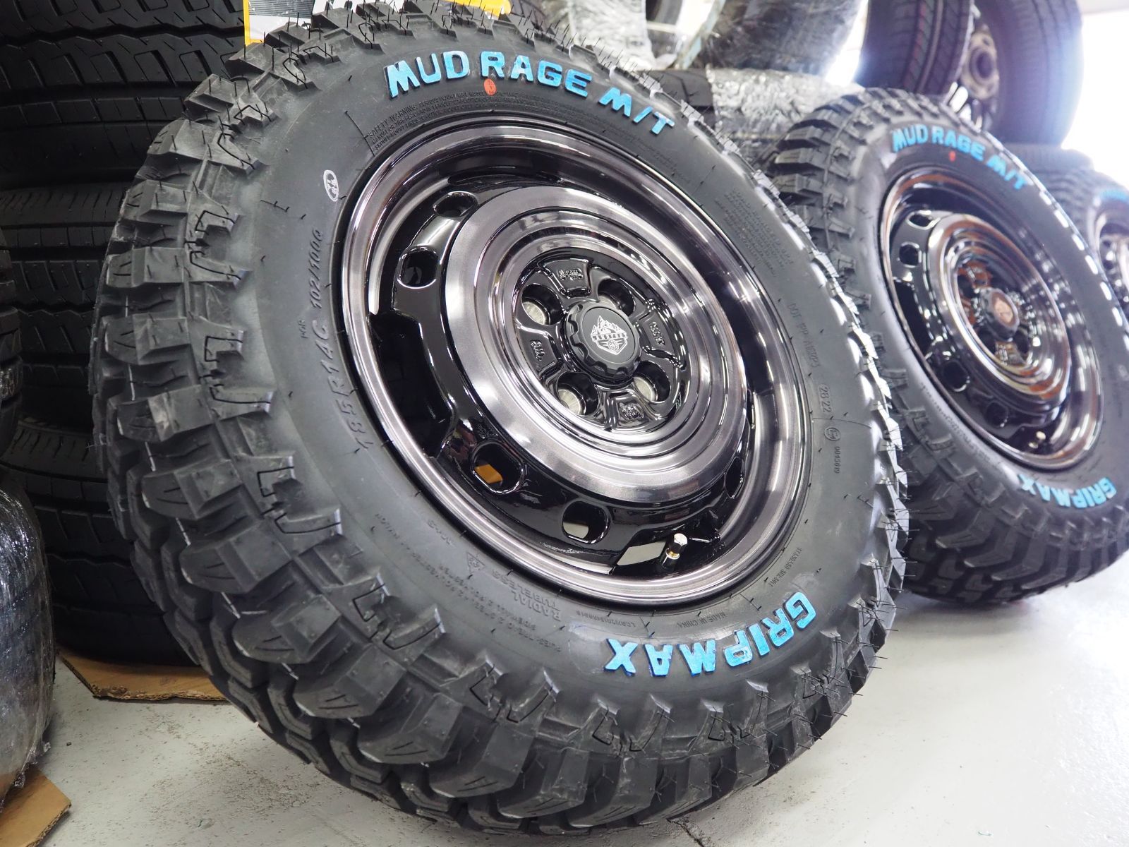 要リフトアップ ゴツゴツ系 LANDFOOT XFG 14inch 5.0J 4-100 +39 MUD RAGE M/T 185R14 プロボックス  サクシード 鉄チン風 ホイール - メルカリ