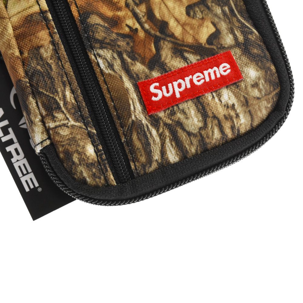 SUPREME (シュプリーム) 19AW Small Zip Pouch Wallet Real Tree Camo リアルツリー カモ  ジップポーチ ウォレット カーキ - メルカリ