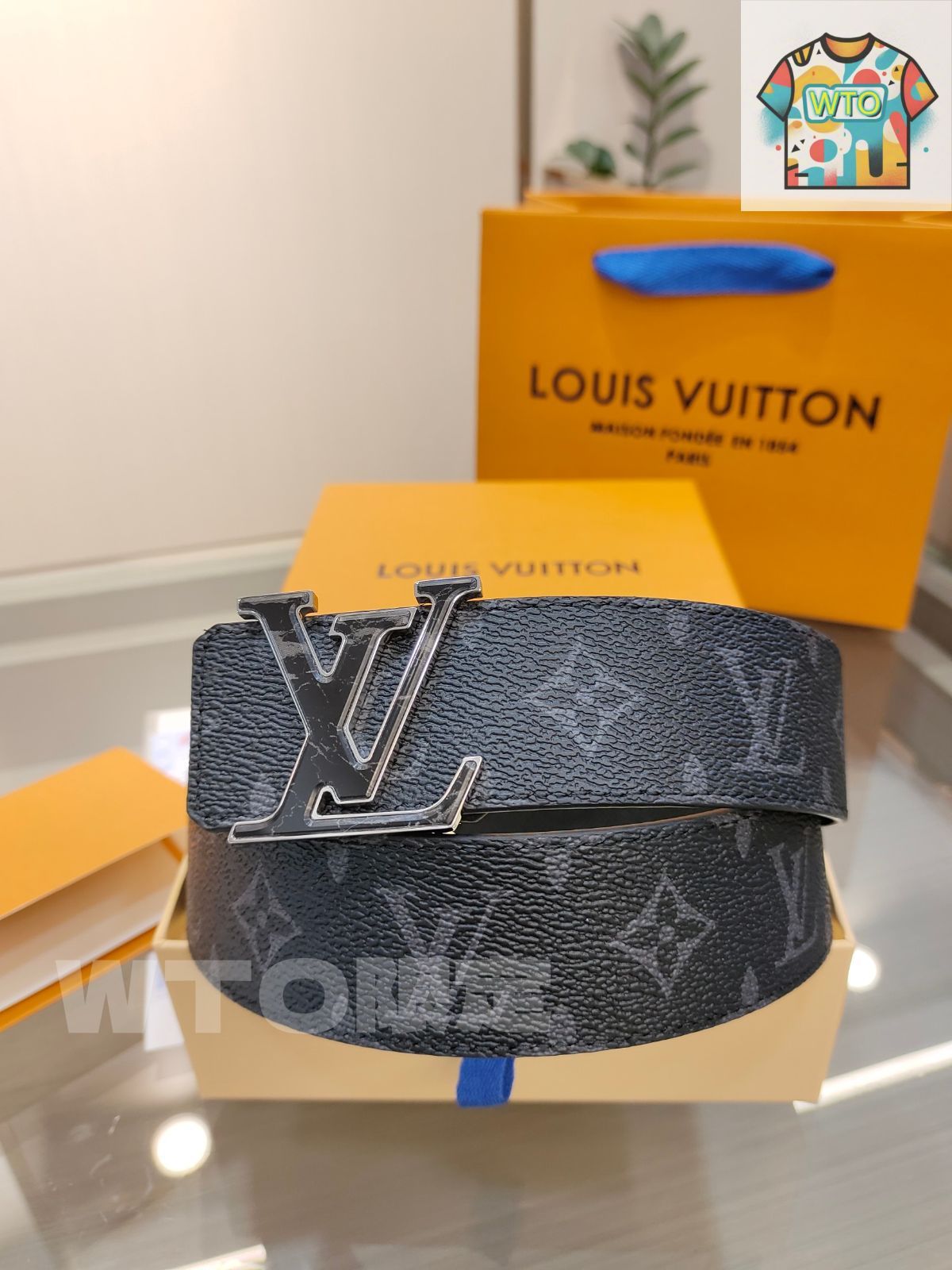 今日WTO】Louis Vuitton Monogram Reverse ダブルフェイスベルト