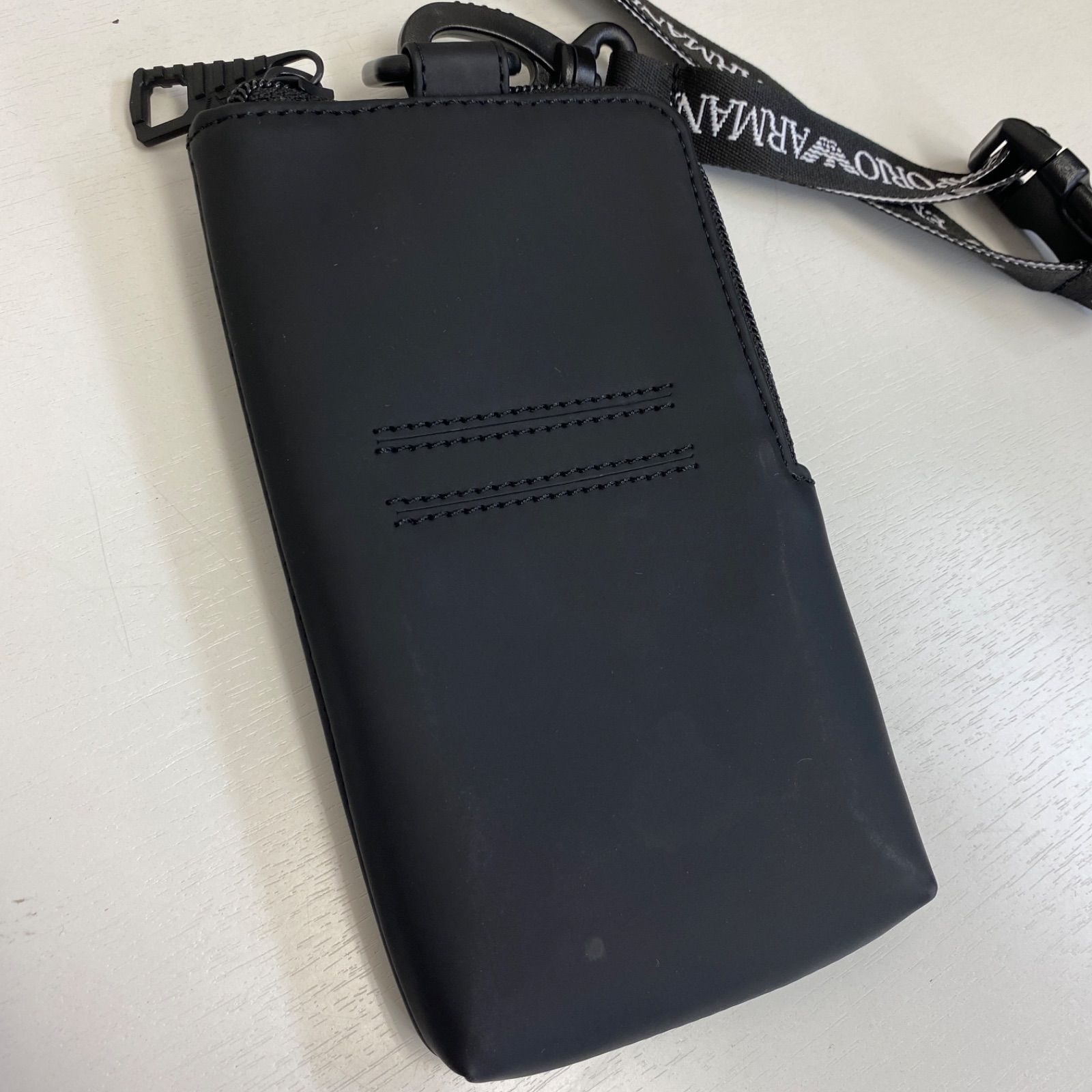 ✨美品✨ EMPORIO ARMANI エンポリオアルマーニ ブラック ホワイトロゴ 