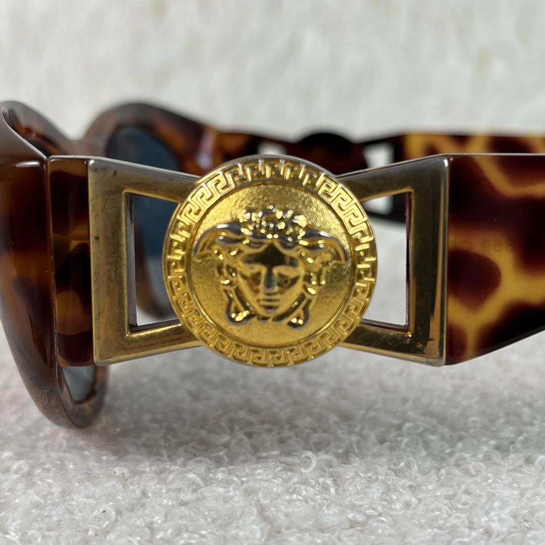美品 GIANNI VERSACE サングラス レザーケース付き MOD424 - メルカリ