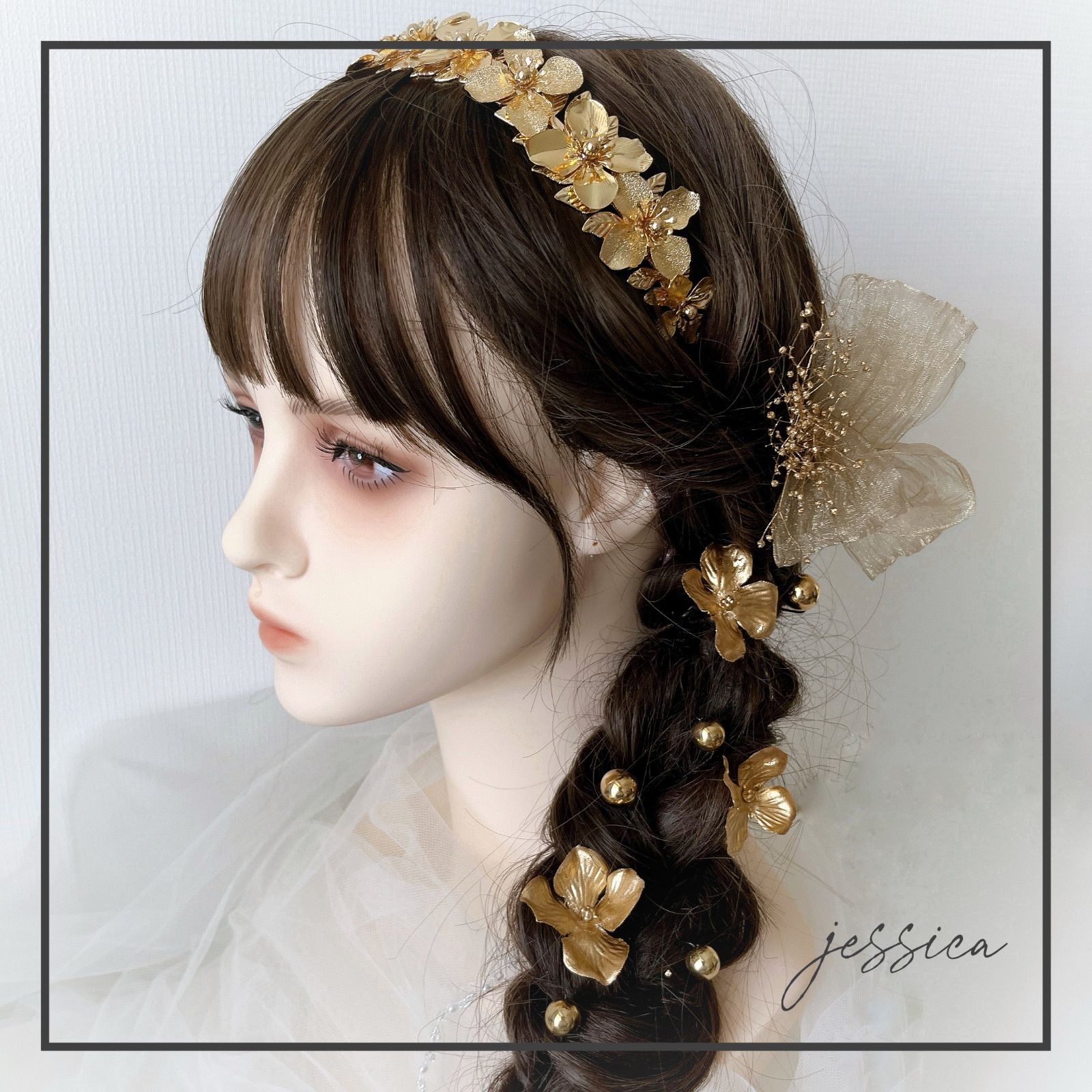 フラワーカチューシャ×ゴールド×パール×リボン　髪飾り成人式卒業式花冠 フラワーカチューシャ×ゴールド×リボン 髪飾り成人式卒業式花冠 - メルカリ