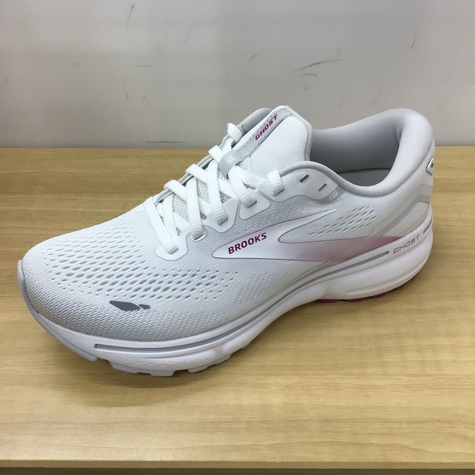 新品未使用 BROOKS ブルックス Ghost15 ゴースト15 ホワイト