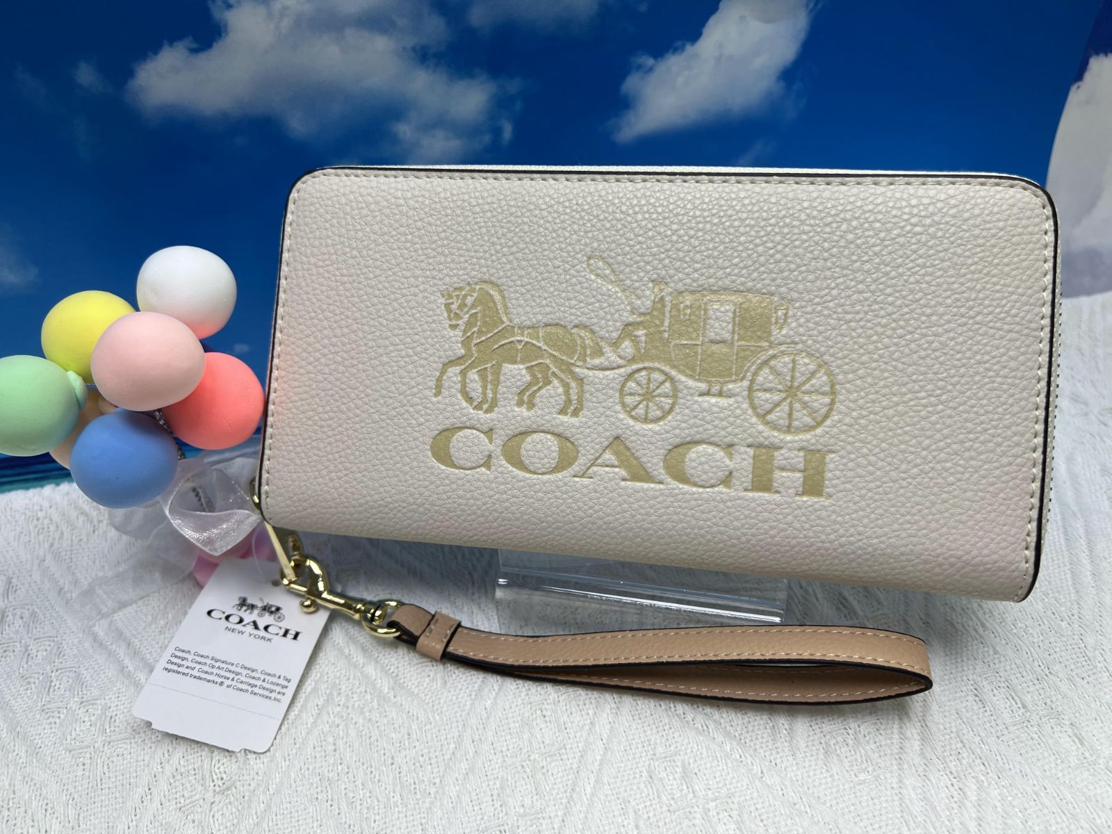 コーチ COACH 長財布 財布 ホースアンドキャリッジ 馬車柄 アコーディオンラウンド リストレット付 ホワイト プレゼント 父の日母の日ギフト 贈り物 財布 レディース ファッション 新品未使用 ブランド  C060 C3548 D19RQD