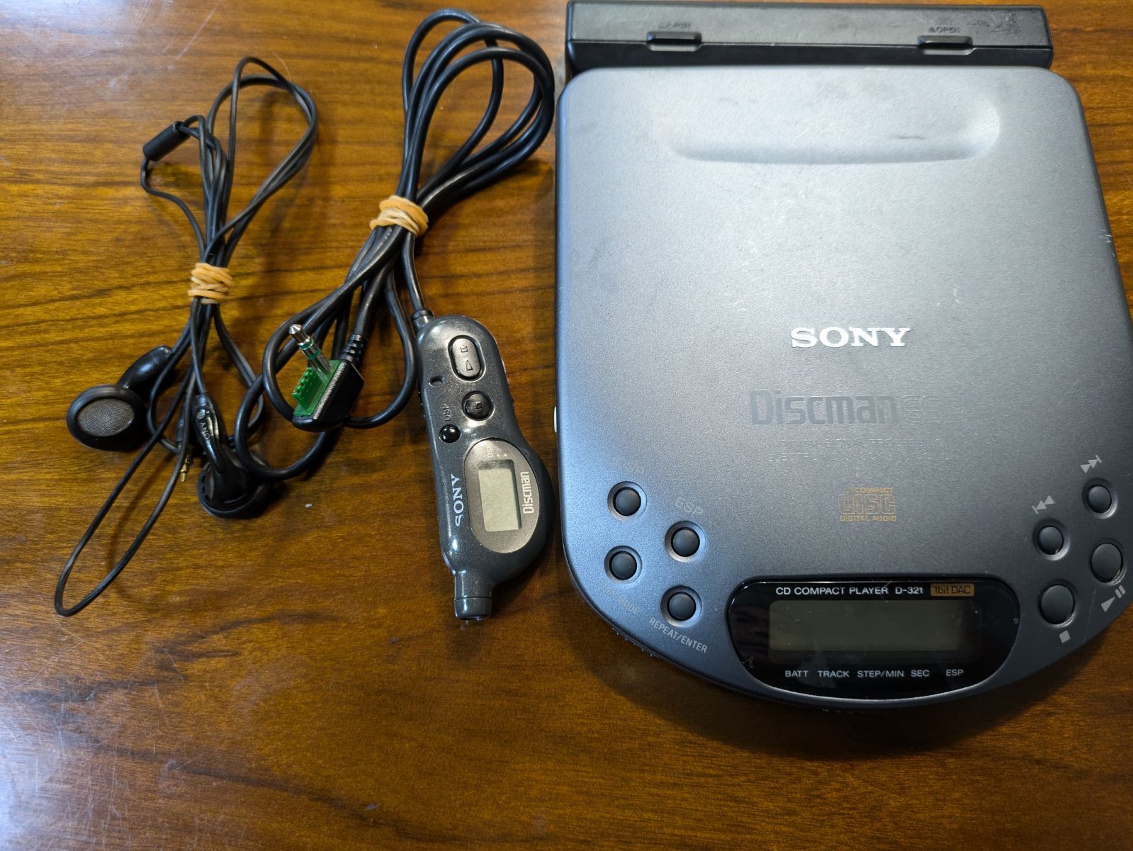 SONY Discman D-321 1bitDAC 古き ポータブルCDプレーヤー