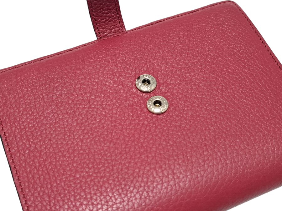 ✨️美品✨️ロエベ バーティカル ウォレット 二つ折り 財布 ベージュ ピンク ロエベ 財布 バーティカル ウォレット ミディアム ピンク