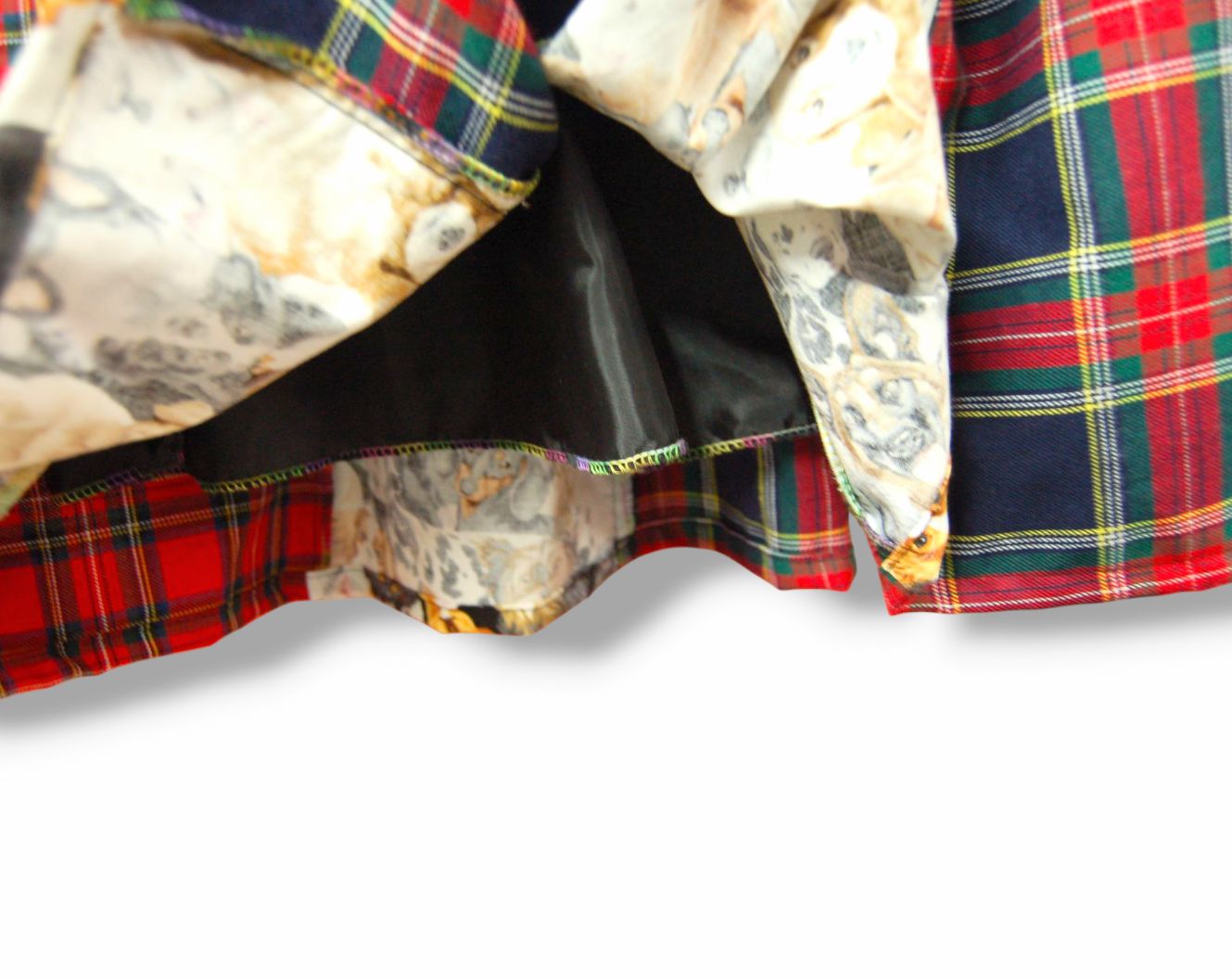 SIIILON フロッキー 犬イラスト チェック柄 プリーツスカート 美品 SIIILON フロッキー 犬イラスト チェック柄 プリーツス