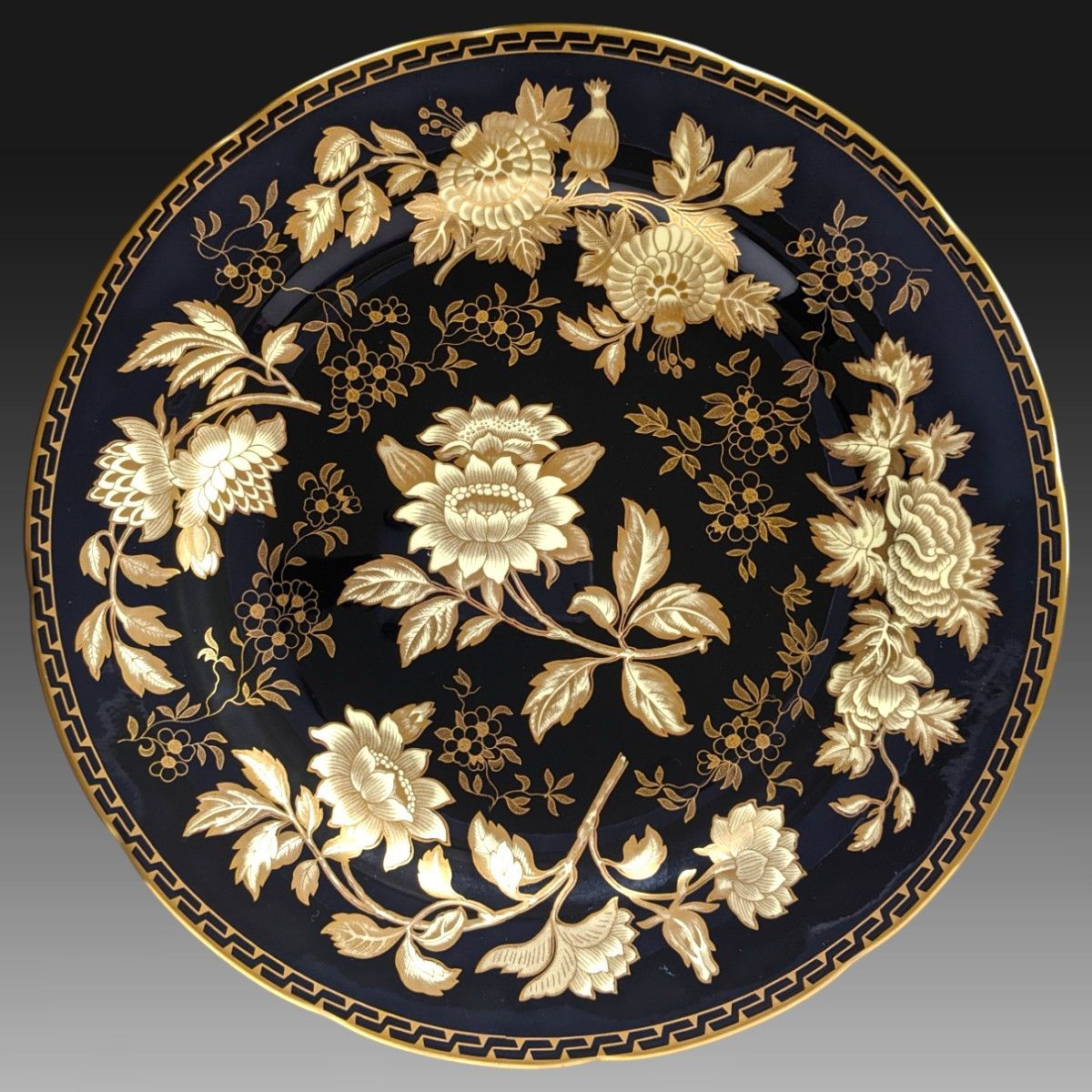 人気モデル Wedgwood ウェッジウッド Black Tonquin 金彩 キャビネットプレート 27.5cm 英国製 ボーンチャイナ 0813 WWW_IBETON_RU