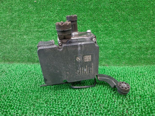 4FQ7006 BHV6 BMW 1シリーズ DBA-1A16 F20 前期型 2012年 116i スポーツ ABSアクチュエーター 3451-6857323-01 FFCRYSTALESIA_COM