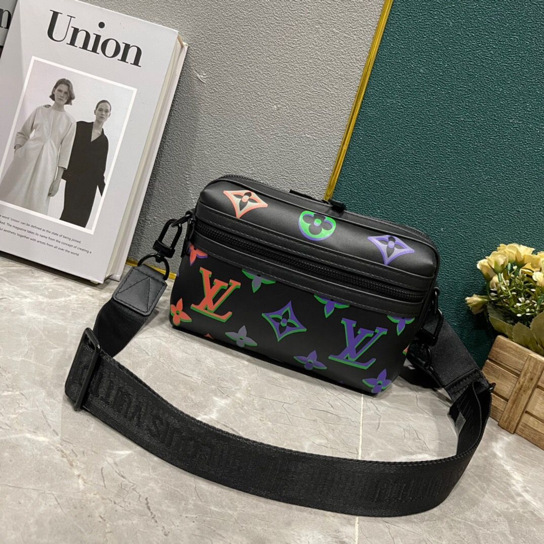 LOUIS VUITTON M22495 メッセンジャーバッグ 未使用