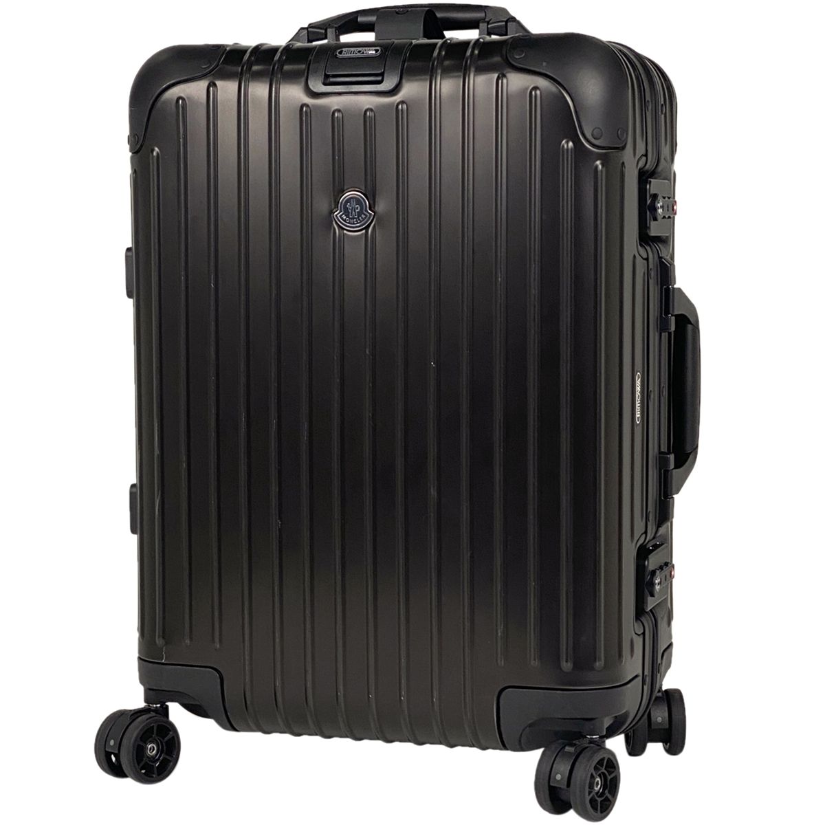 リモワ RIMOWA トパーズ ステルス 34L モンクレール コラボ スーツケース 旅行 出張 キャリーバッグ アルミ ブラック レディース  【中古】 - メルカリ