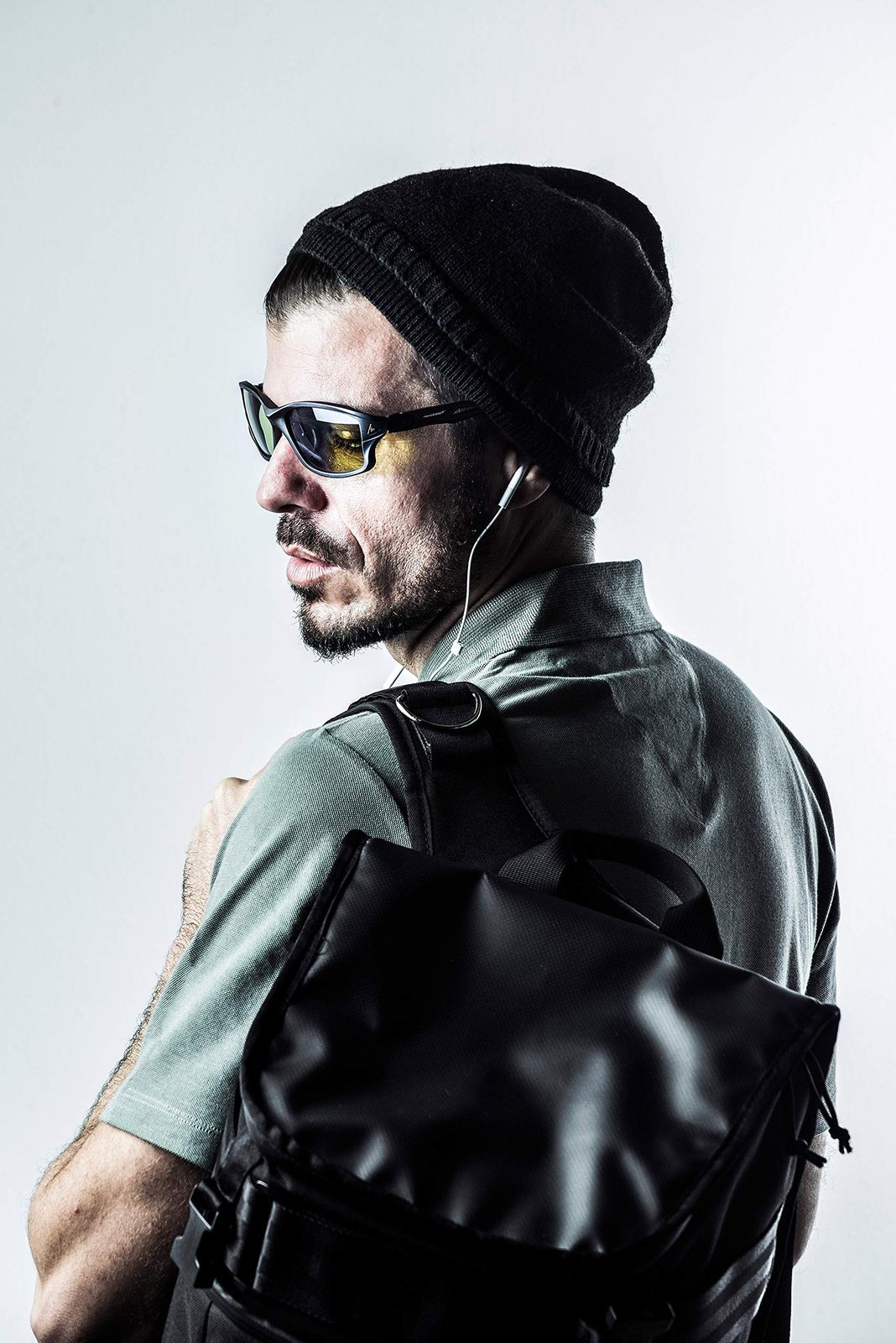 Zeque ゼクー 偏光サングラス STELTH ステルス アウトドア 釣り 登山 ドライブ 水面 路面 反射光