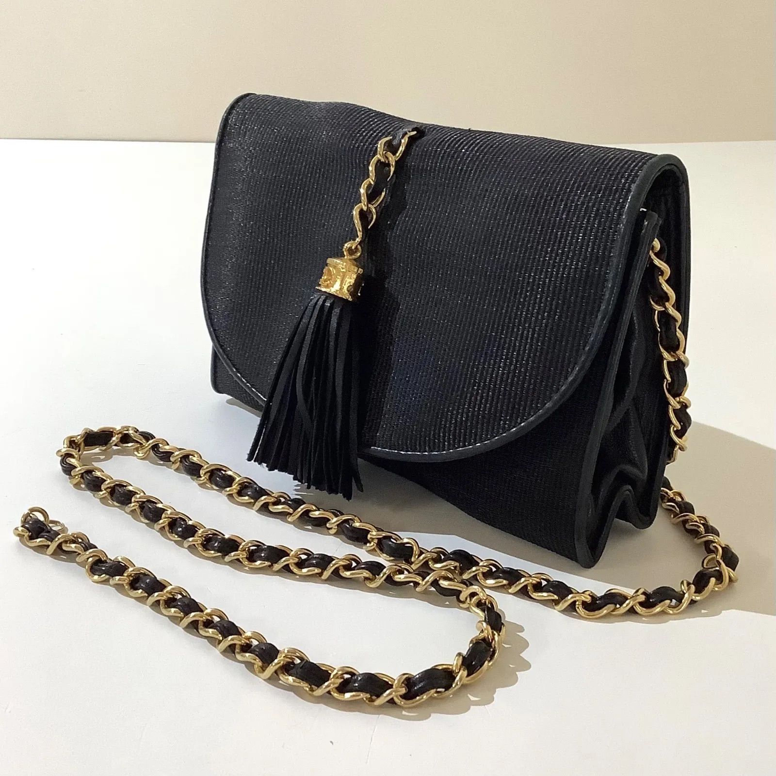 【タッセルがポイント☆】CHANEL チェーンクラッチバッグ CHANEL シャネル クラッチバッグ ブラック タッセル フリンジ