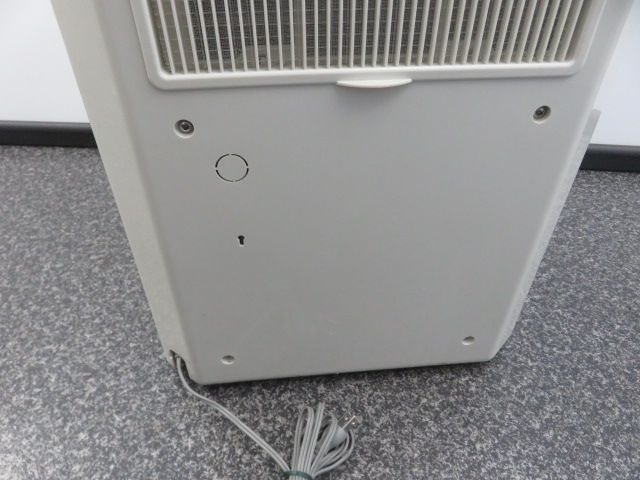 コロナ冷風除湿機　CDM-1015 中古　美品　2015年型 2015年製 中古 動作確認済 CORONA コロナ 冷風•衣類乾燥除湿機
