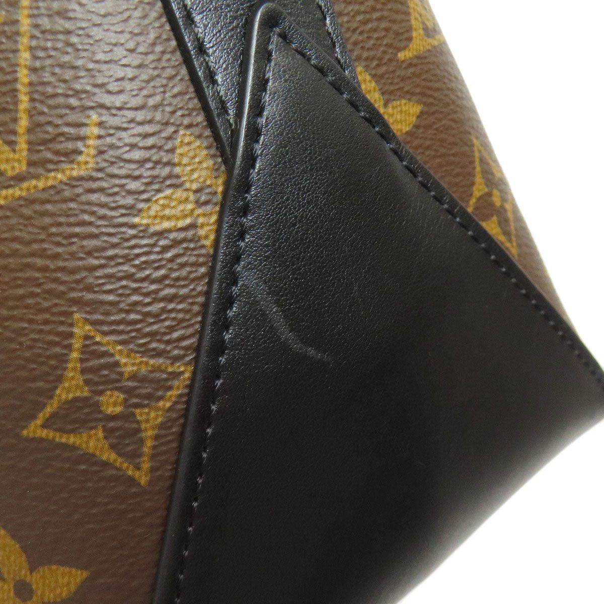 VUITTON