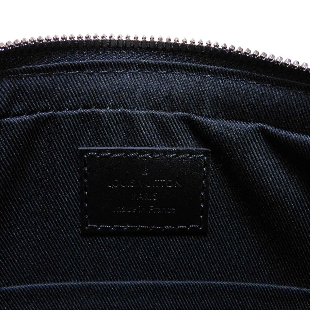 LOUIS VUITTON ルイ・ヴィトン トリオ メッセンジャー LVロゴ