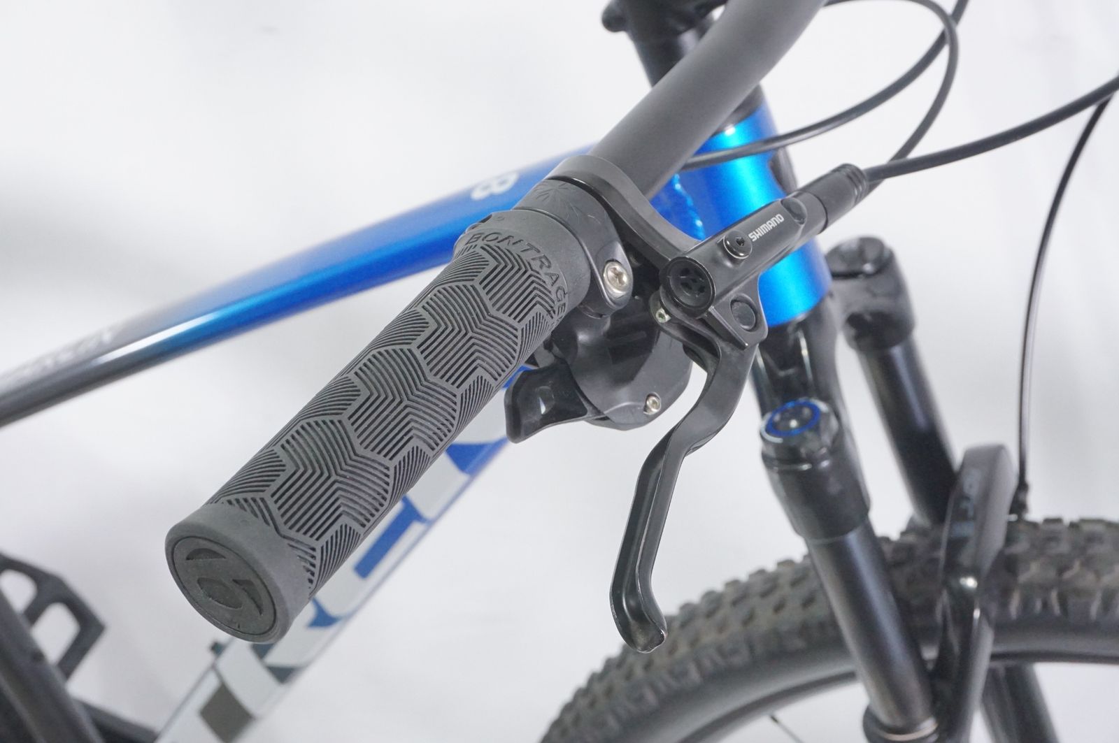 TREK トレック
